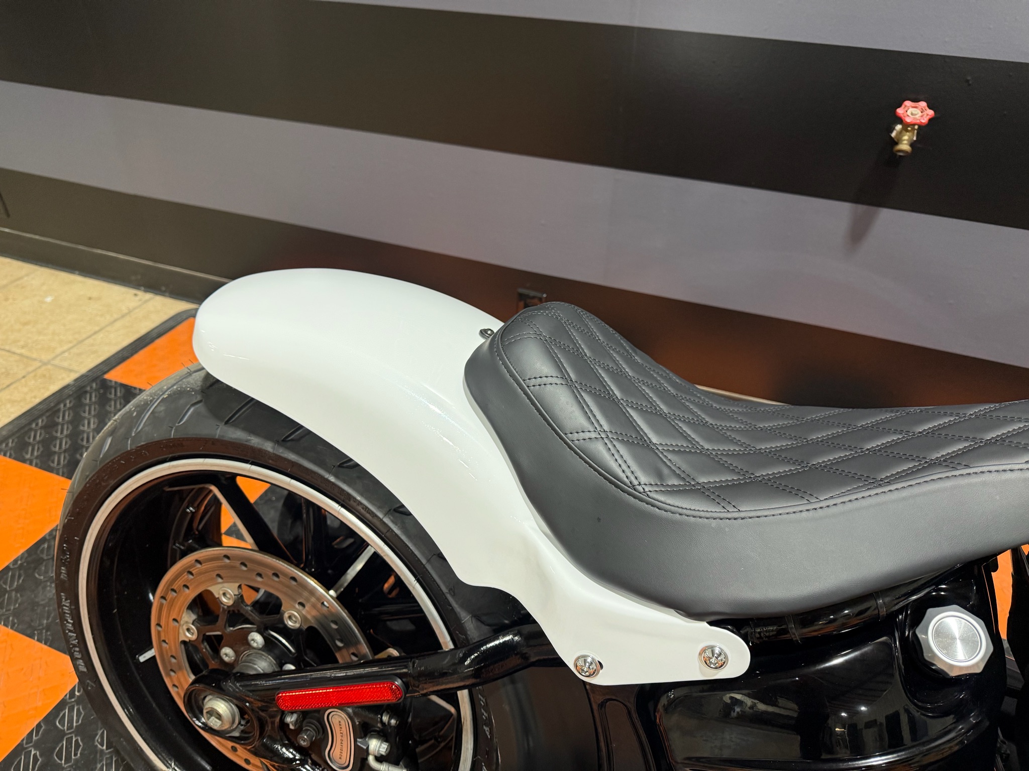 2016 Harley-Davidson Breakout® 8