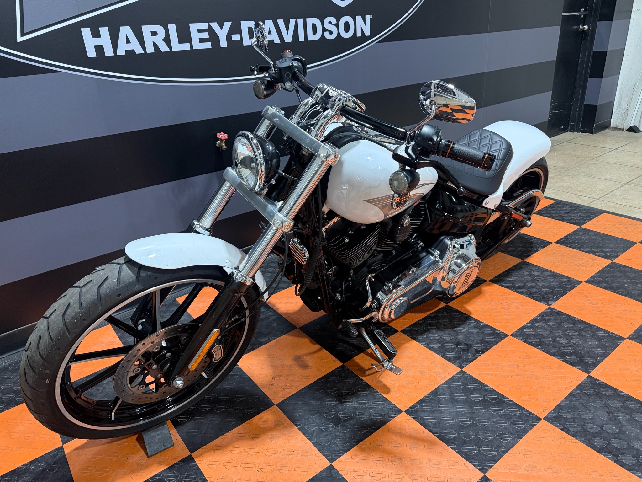 2016 Harley-Davidson Breakout® 12