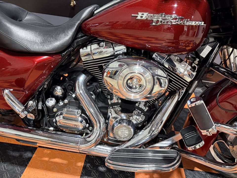 2010 Harley-Davidson Street Glide® 7