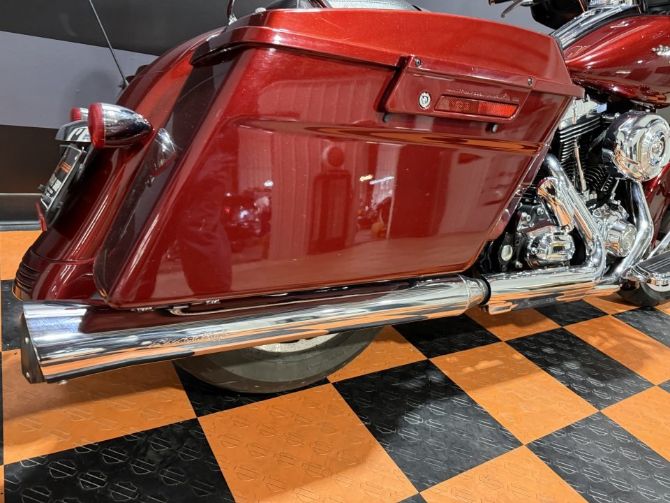 2010 Harley-Davidson Street Glide® 8
