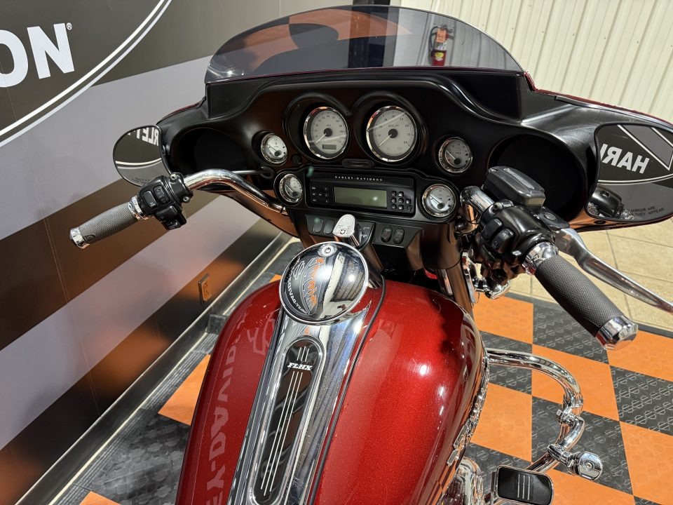 2010 Harley-Davidson Street Glide® 9