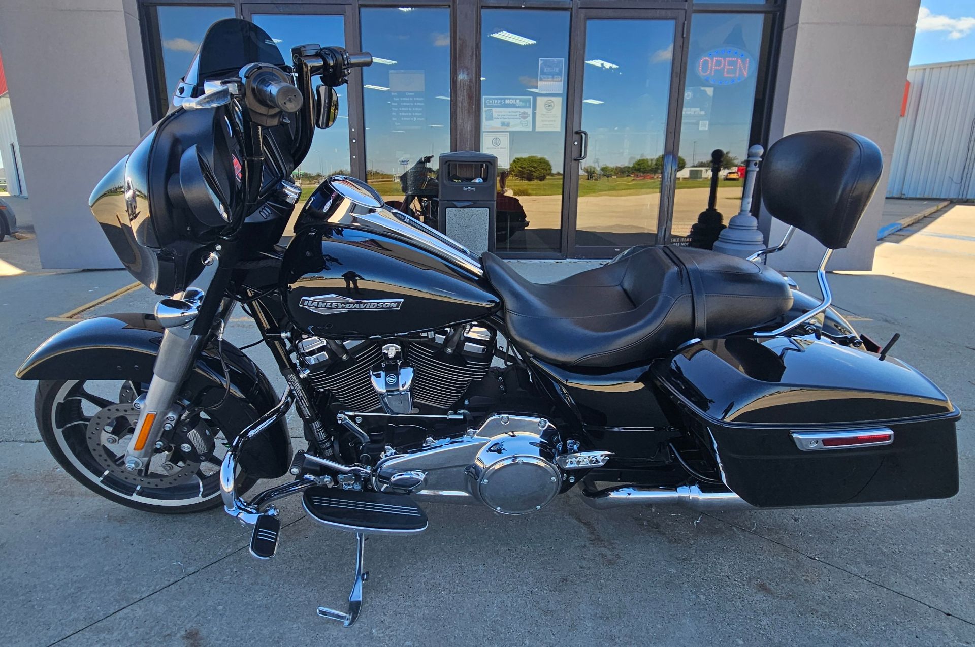 Used 2021 Harley-Davidson Street Glide® Vivid Black