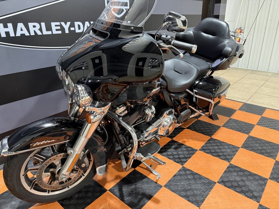 2019 Harley-Davidson Electra Glide® Ultra Classic® 11
