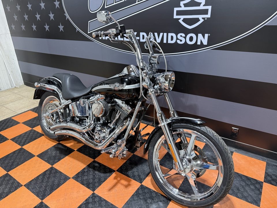 2003 Harley-Davidson FXSTD/FXSTDI Softail®  Deuce 2
