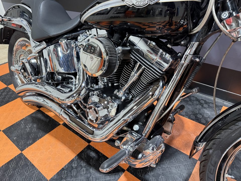 2003 Harley-Davidson FXSTD/FXSTDI Softail®  Deuce 7