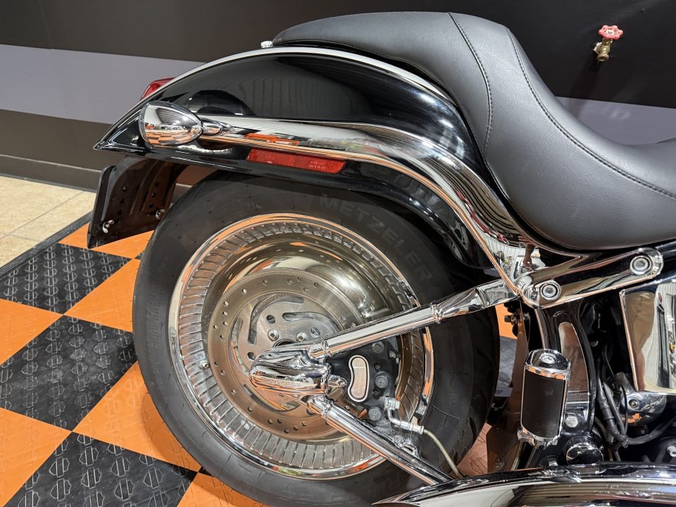 2003 Harley-Davidson FXSTD/FXSTDI Softail®  Deuce 9