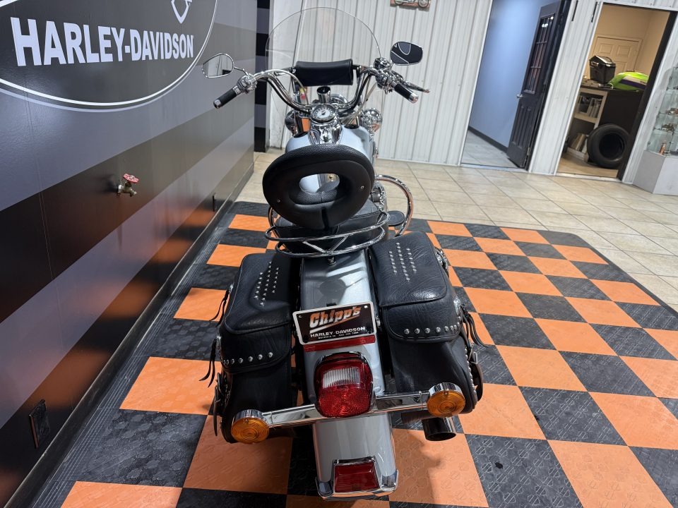 2010 Harley-Davidson Heritage Softail® Classic 7
