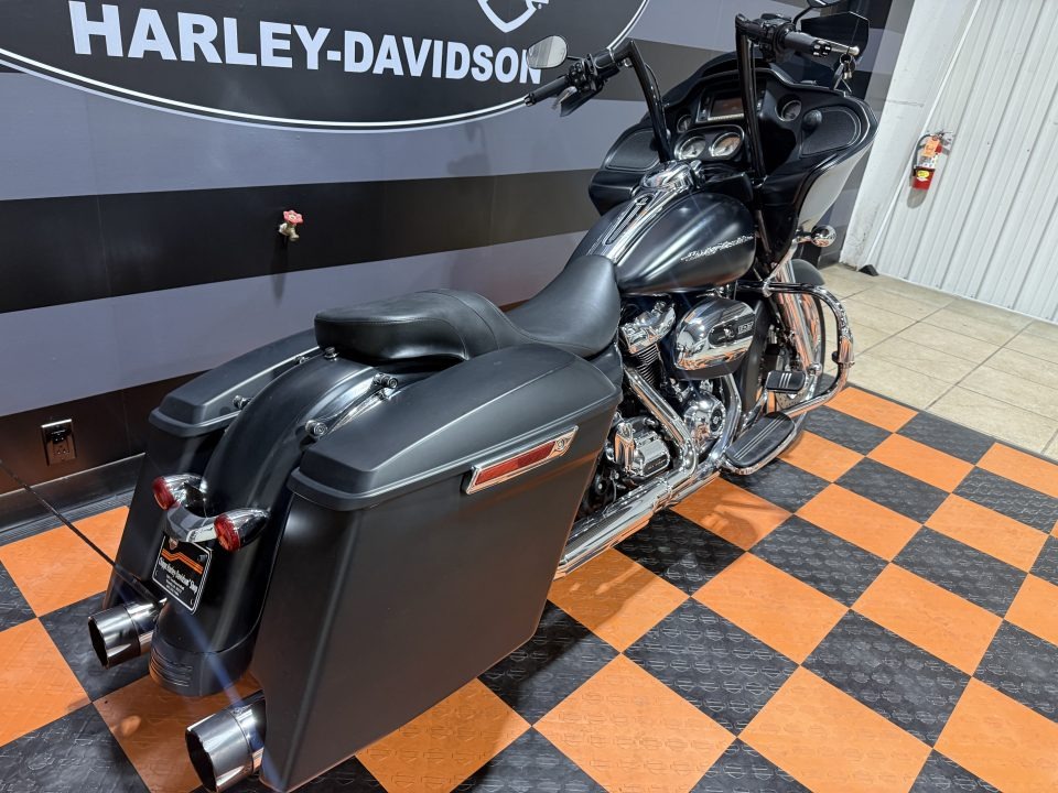 2018 Harley-Davidson Road Glide® 3