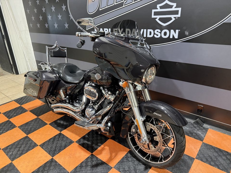 2021 Harley-Davidson Street Glide® Special 2