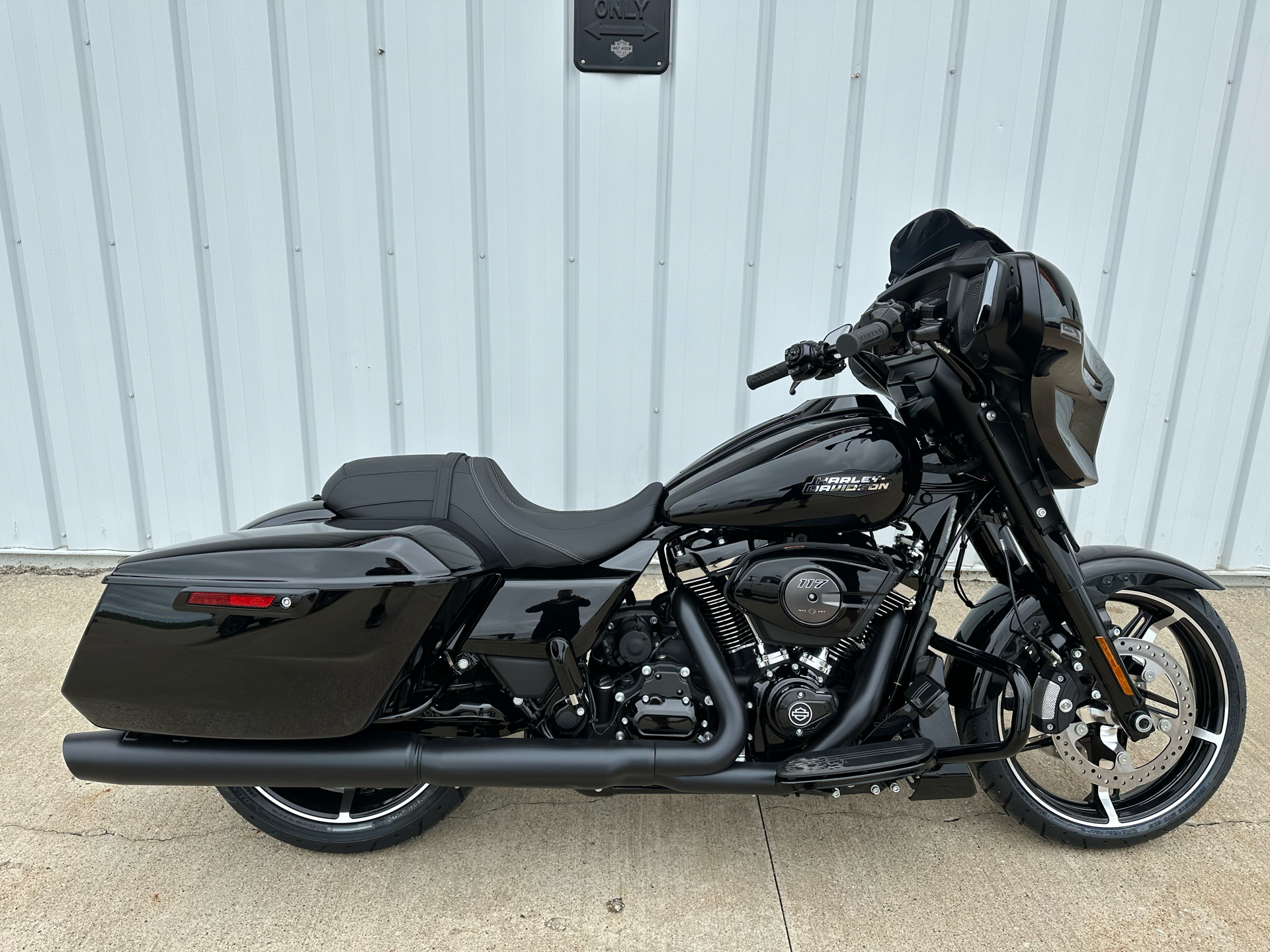 New 2024 Harley-Davidson Street Glide® Vivid Black (Black