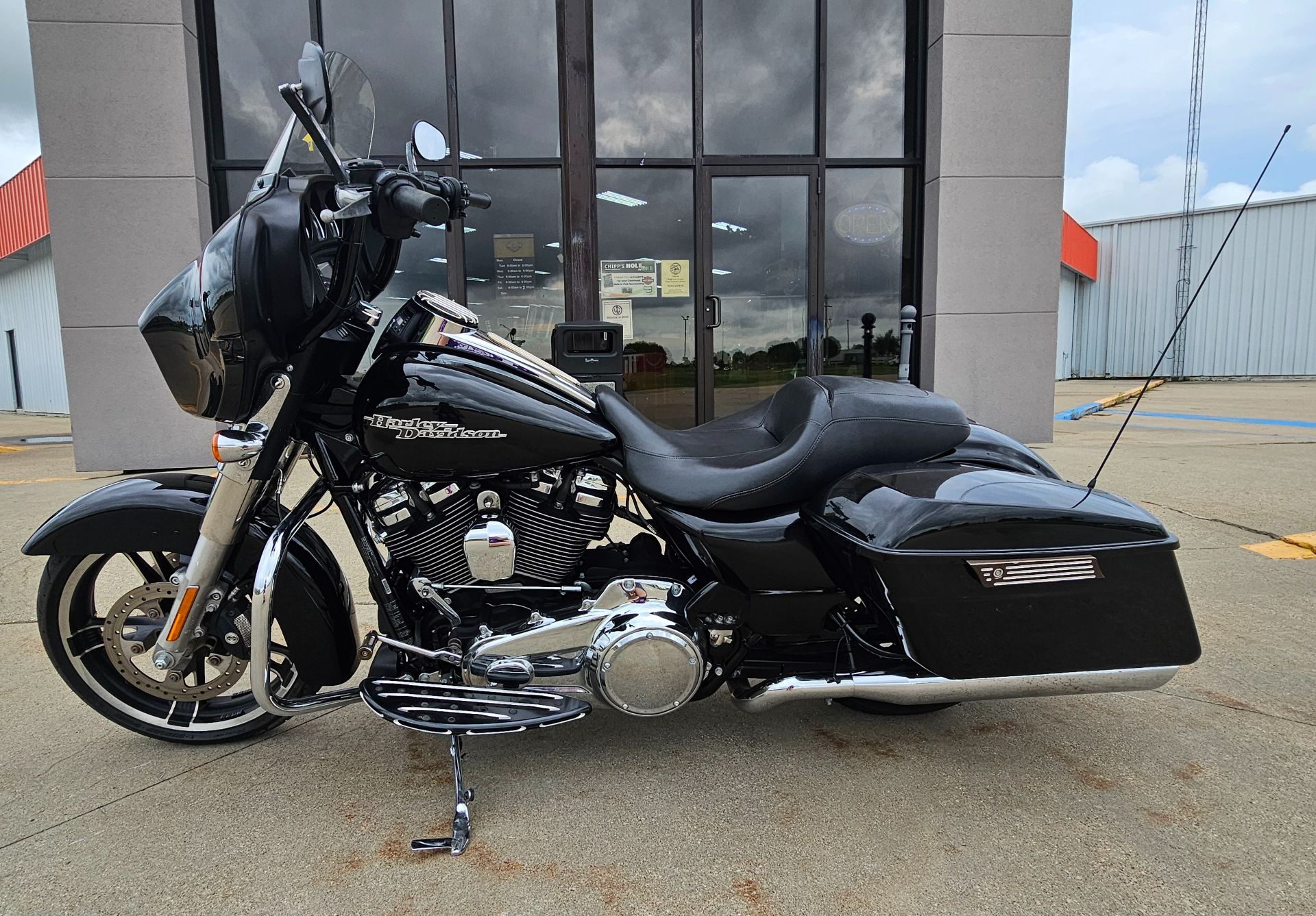 Used 2018 Harley-Davidson Street Glide® Vivid Black