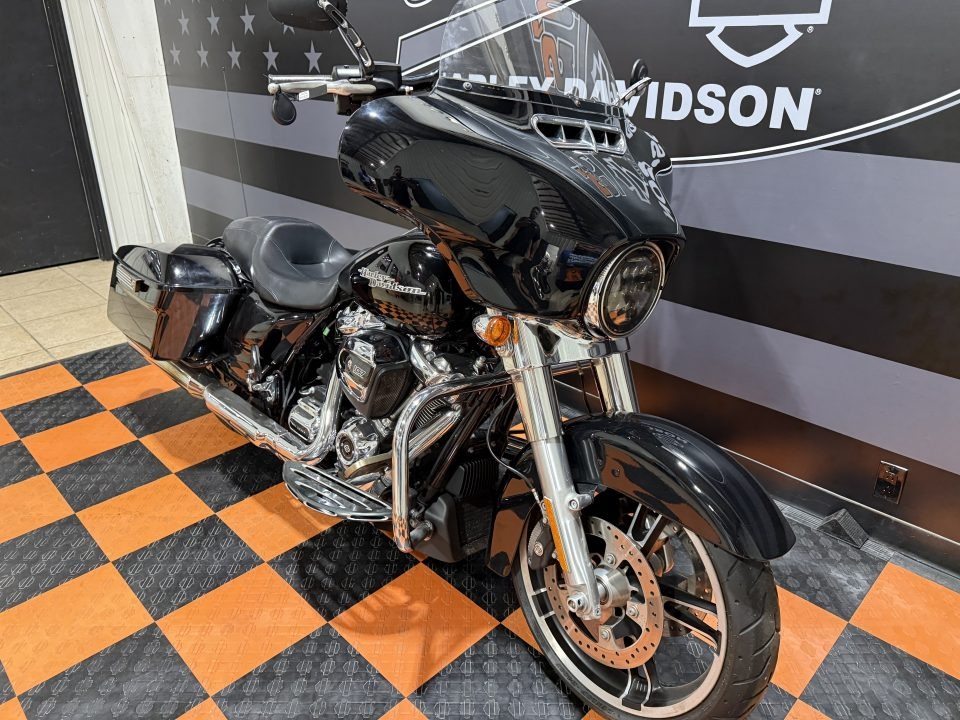 2018 Harley-Davidson Street Glide® 2