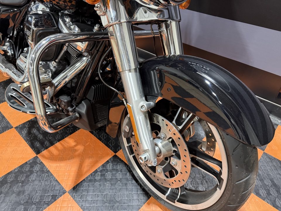 2018 Harley-Davidson Street Glide® 6