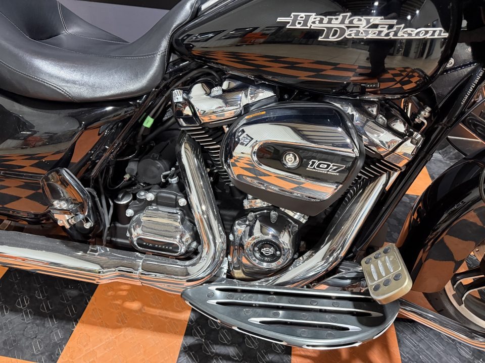 2018 Harley-Davidson Street Glide® 7
