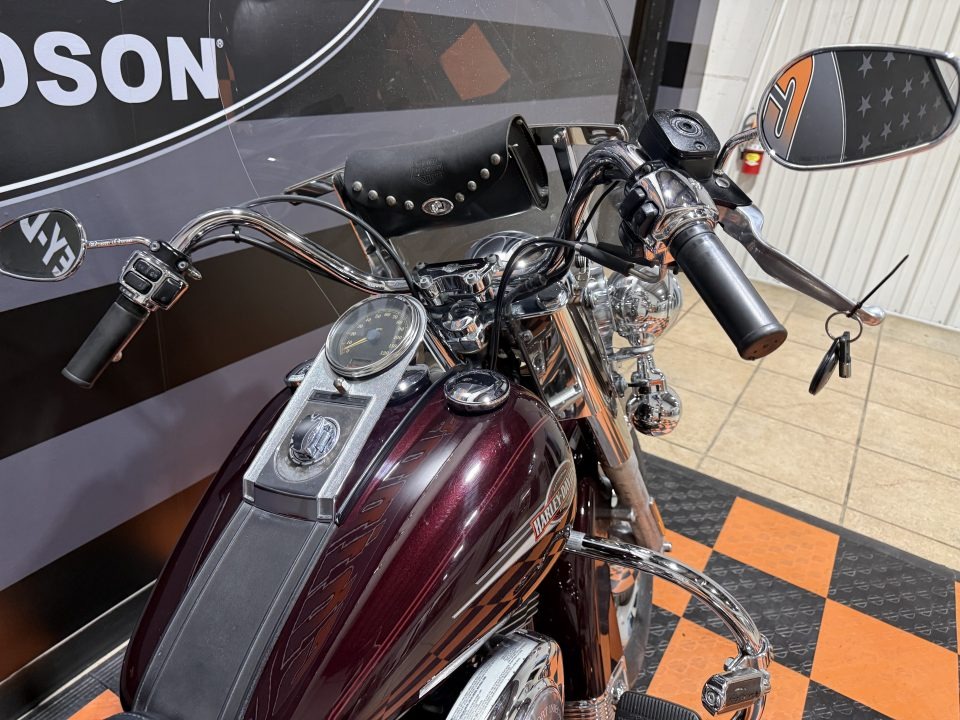 2005 Harley-Davidson FLSTC/FLSTCI Heritage Softail® Classic 9