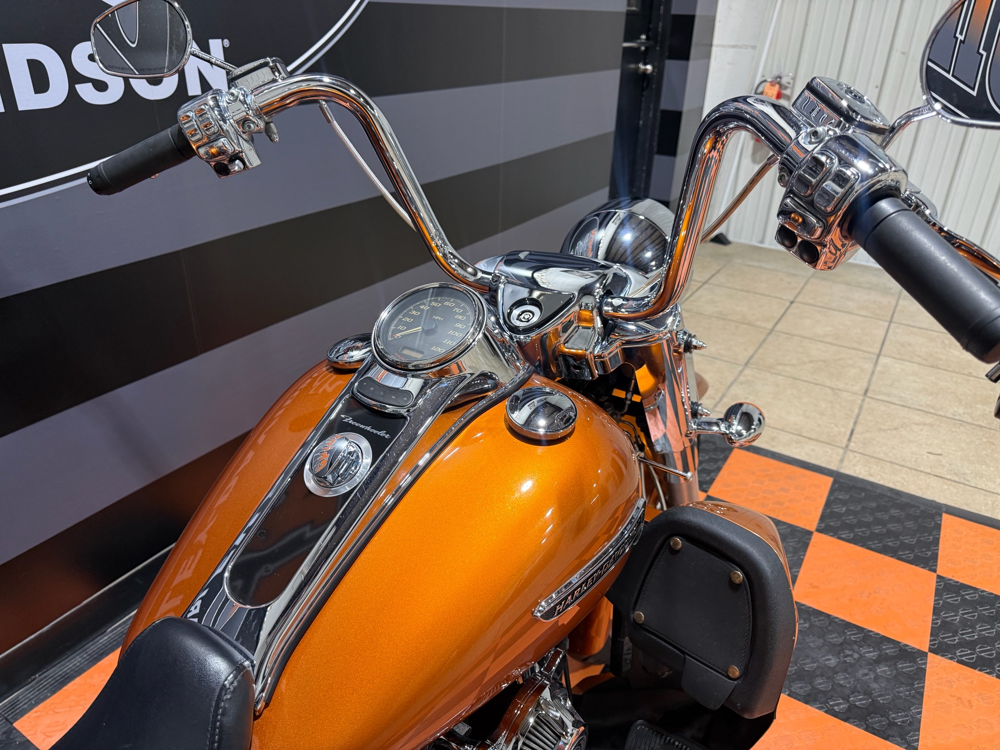 2015 Harley-Davidson Freewheeler 9