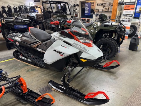 2022 Ski-Doo MXZ TNT 600R E-TEC ES RipSaw 1.25 in East Montpelier, Vermont - Photo 2