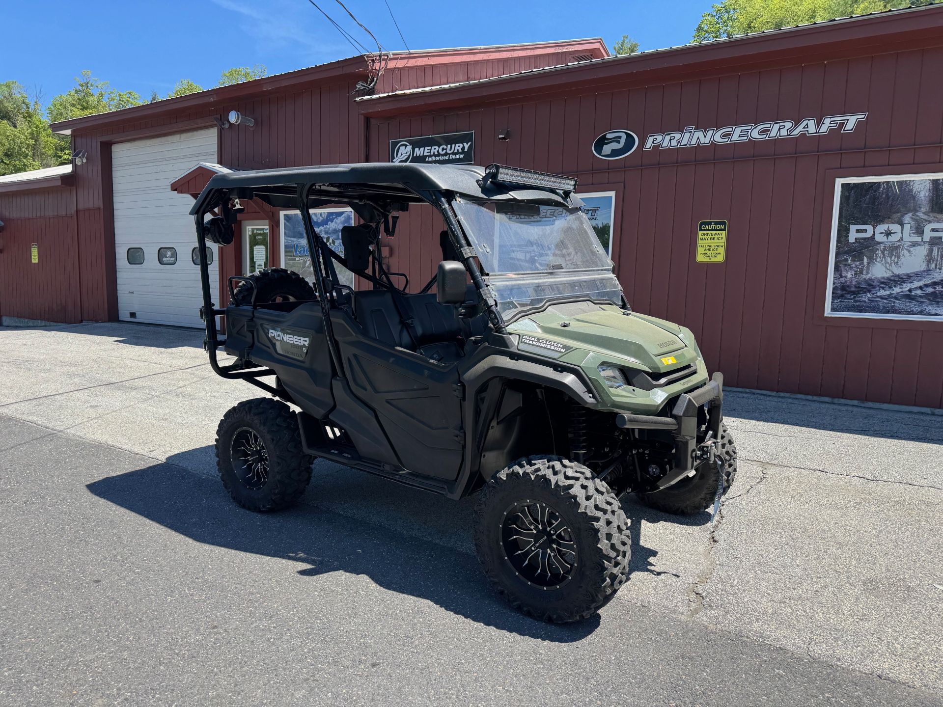 2022 Honda Pioneer 1000-5 in East Montpelier, Vermont - Photo 3