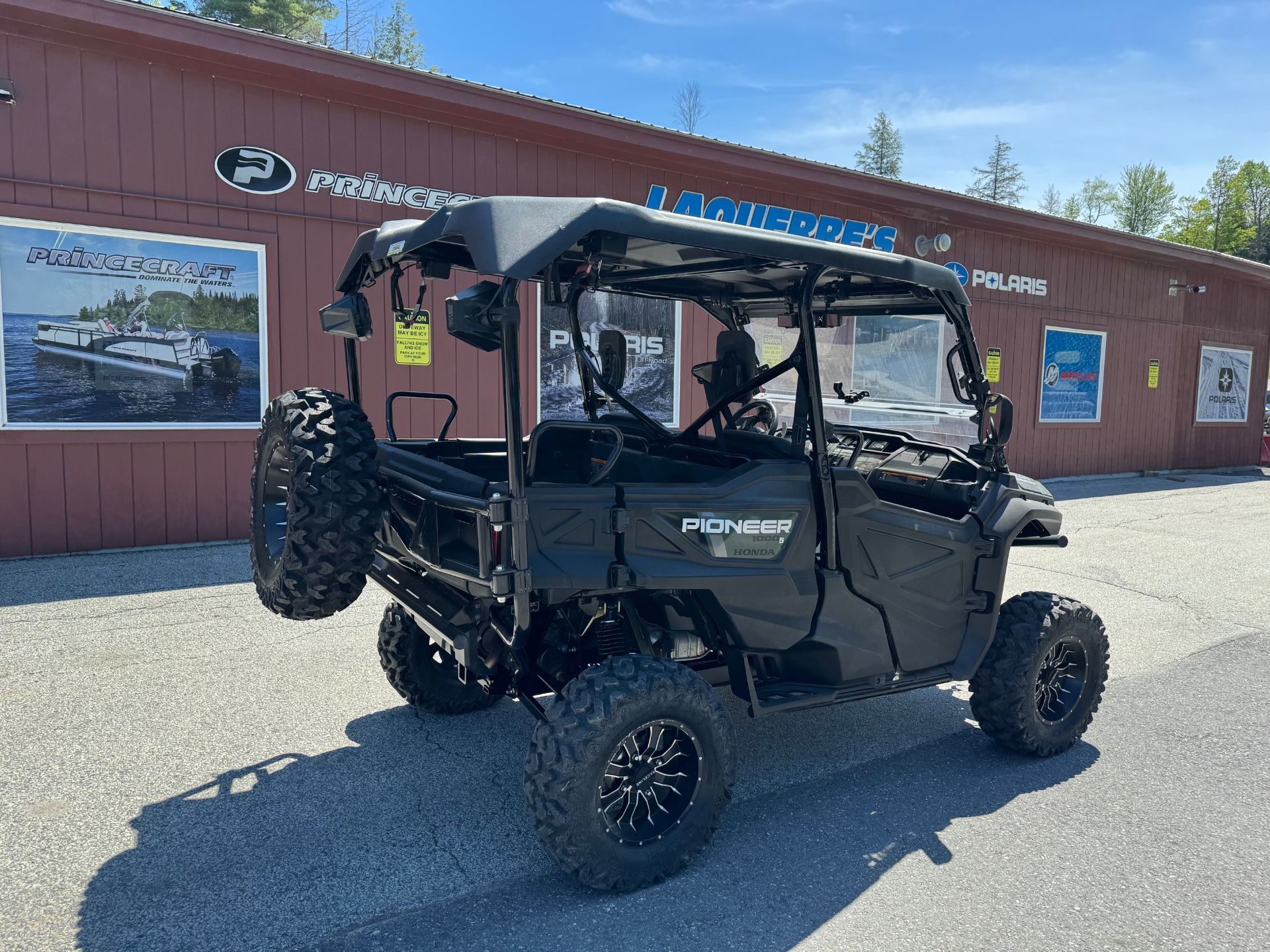 2022 Honda Pioneer 1000-5 in East Montpelier, Vermont - Photo 4