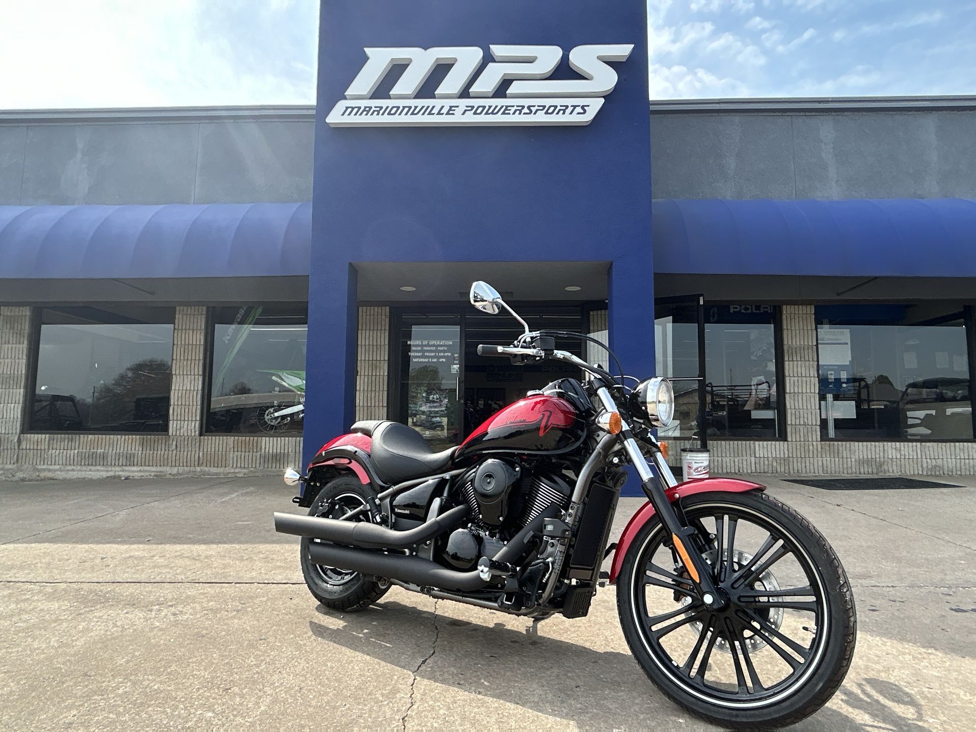 2025 Kawasaki Vulcan 900 Custom in Marionville, Missouri - Photo 1