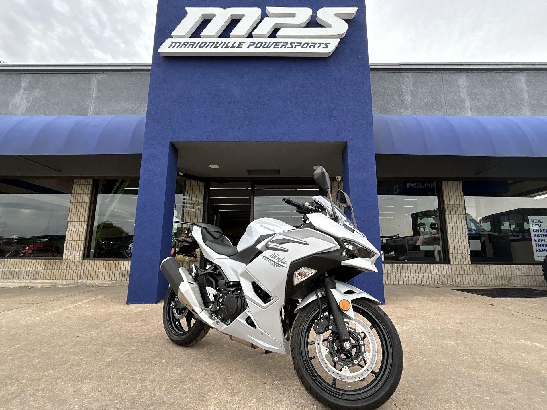 2025 Kawasaki Ninja 500 in Marionville, Missouri - Photo 1