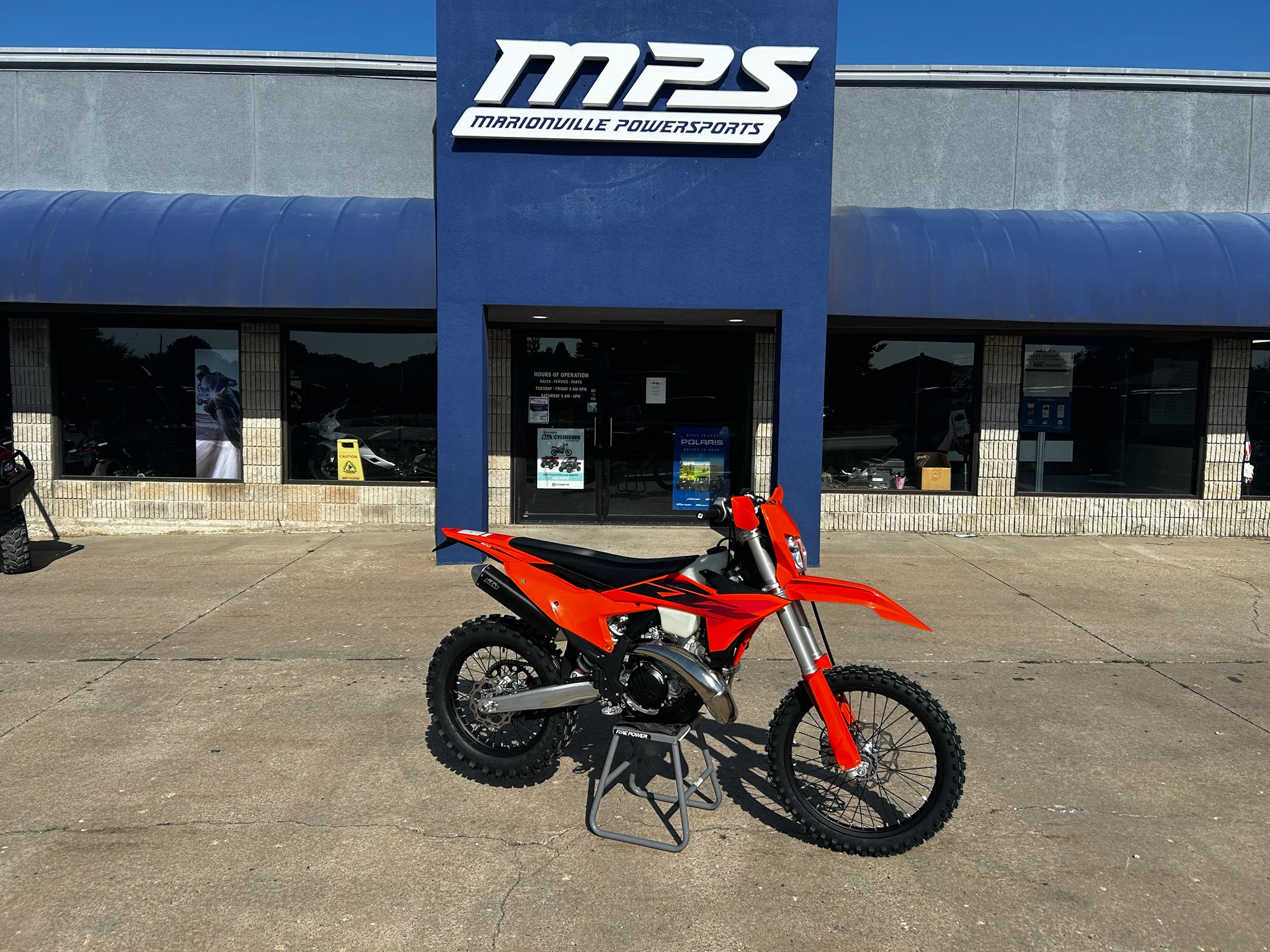 2027 300 XC-W