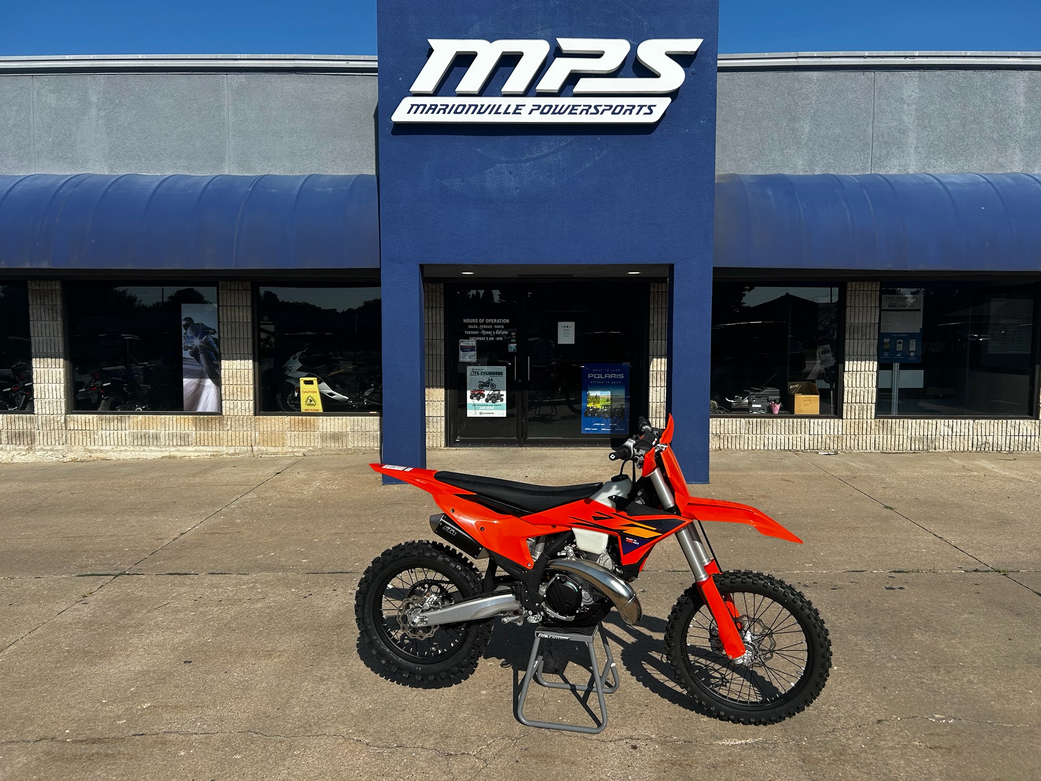 2027 300 XC