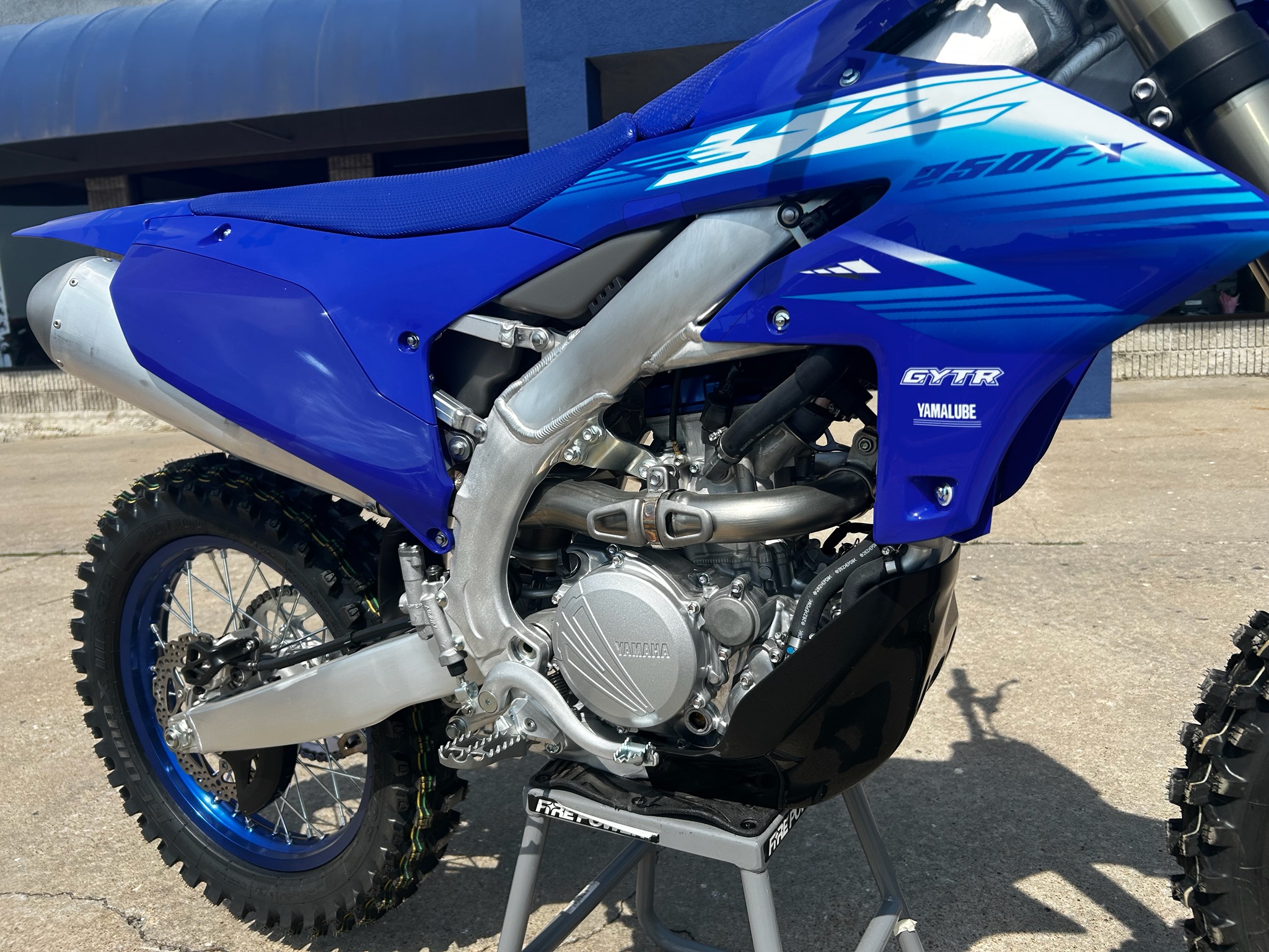 2027 Yamaha YZ250FX 9