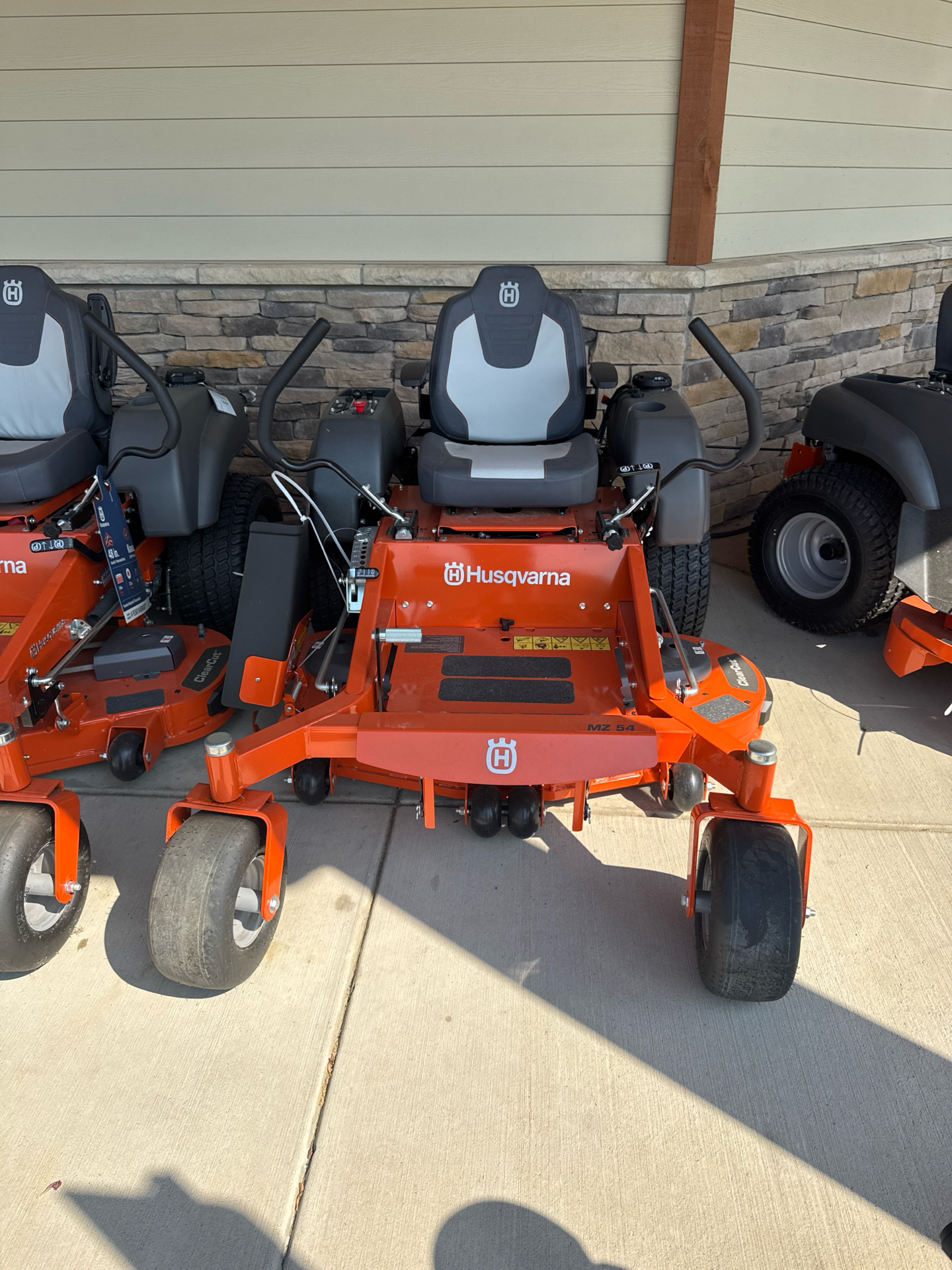 New 2025 Husqvarna Power Equipment MZ54 54 in. Kawasaki FR Series New 2025 Husqvarna Power Equipment MZ54 54 in. Kawasaki FR Series