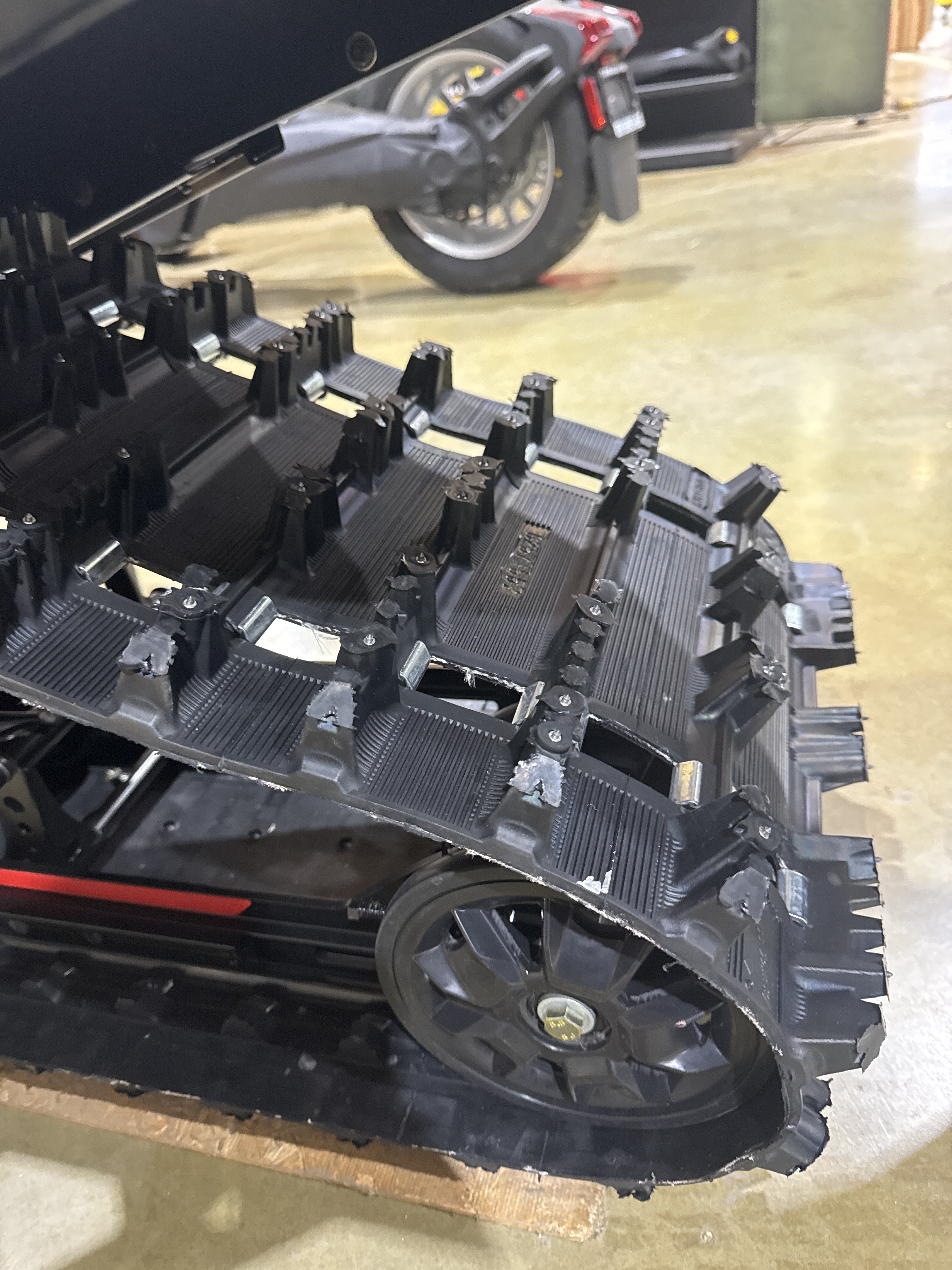 2026  Rave RE 600R E-TEC Ice Ripper XT 1.5 M.S. / E.S. w 3