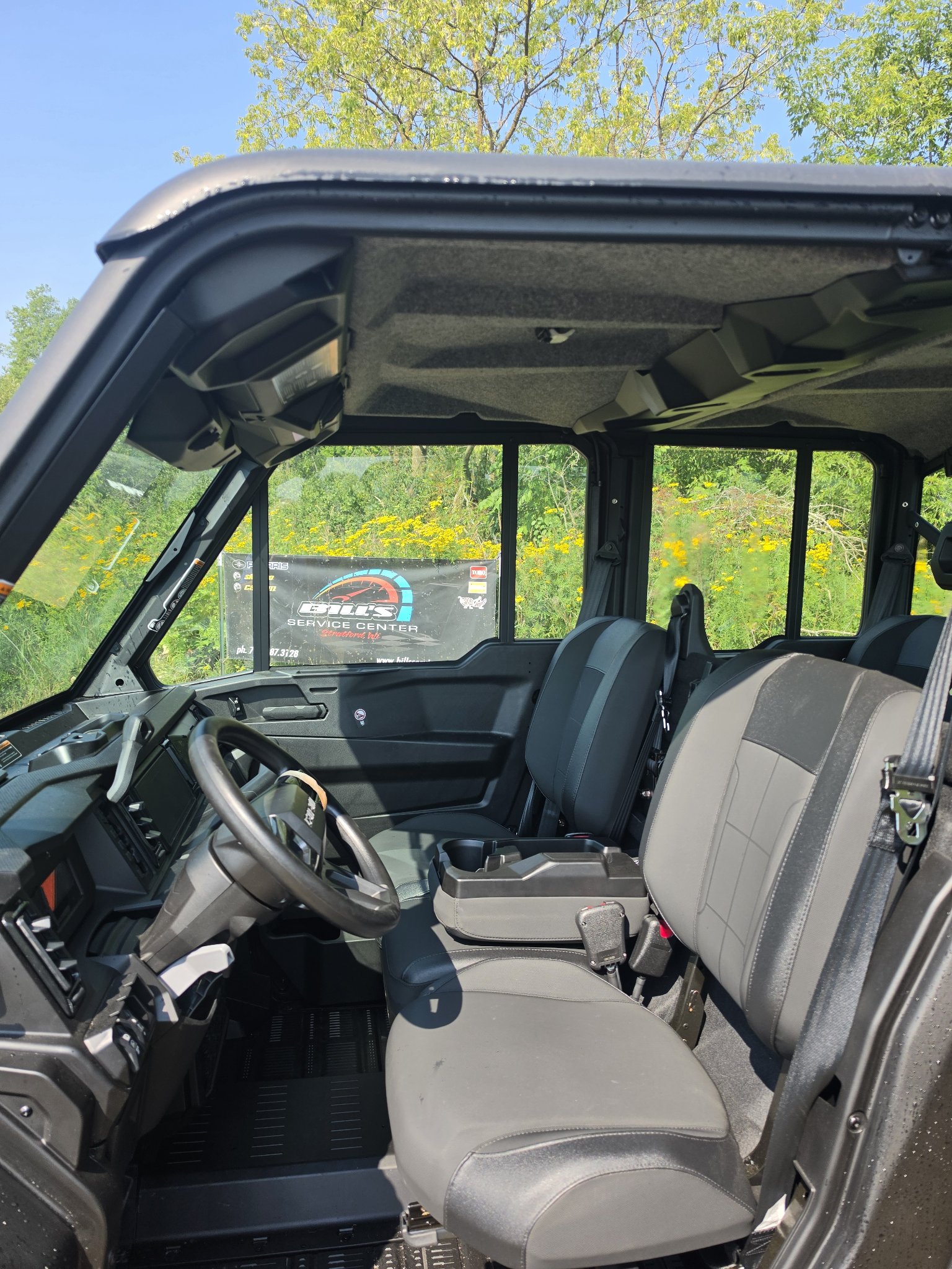 2026 Can-Am™ Defender MAX Limited HD11 5