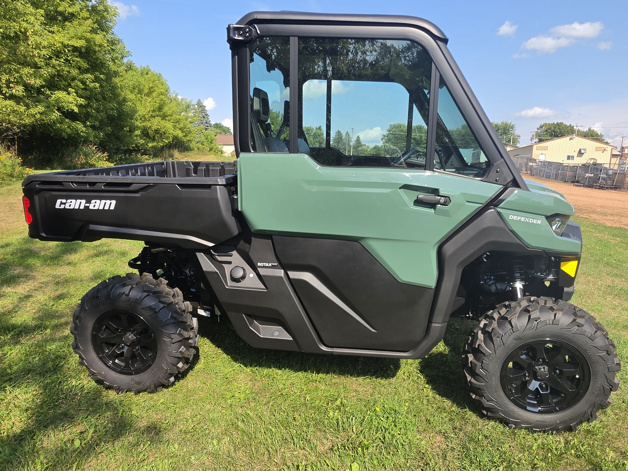 2026 Can-Am™ Defender DPS CAB HD10 3