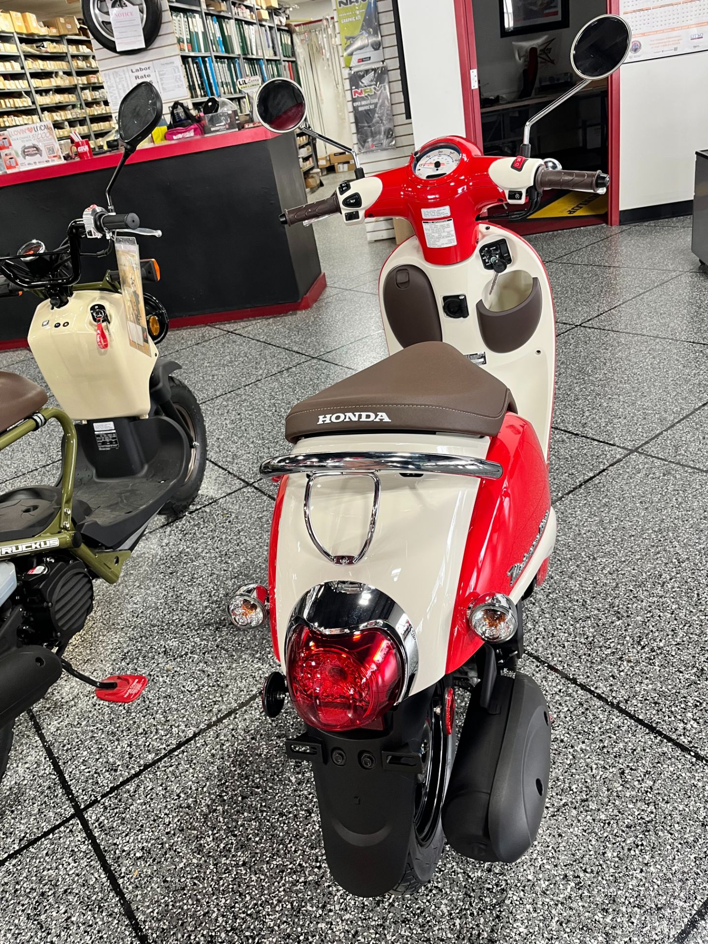 2025 Honda Metropolitan 4