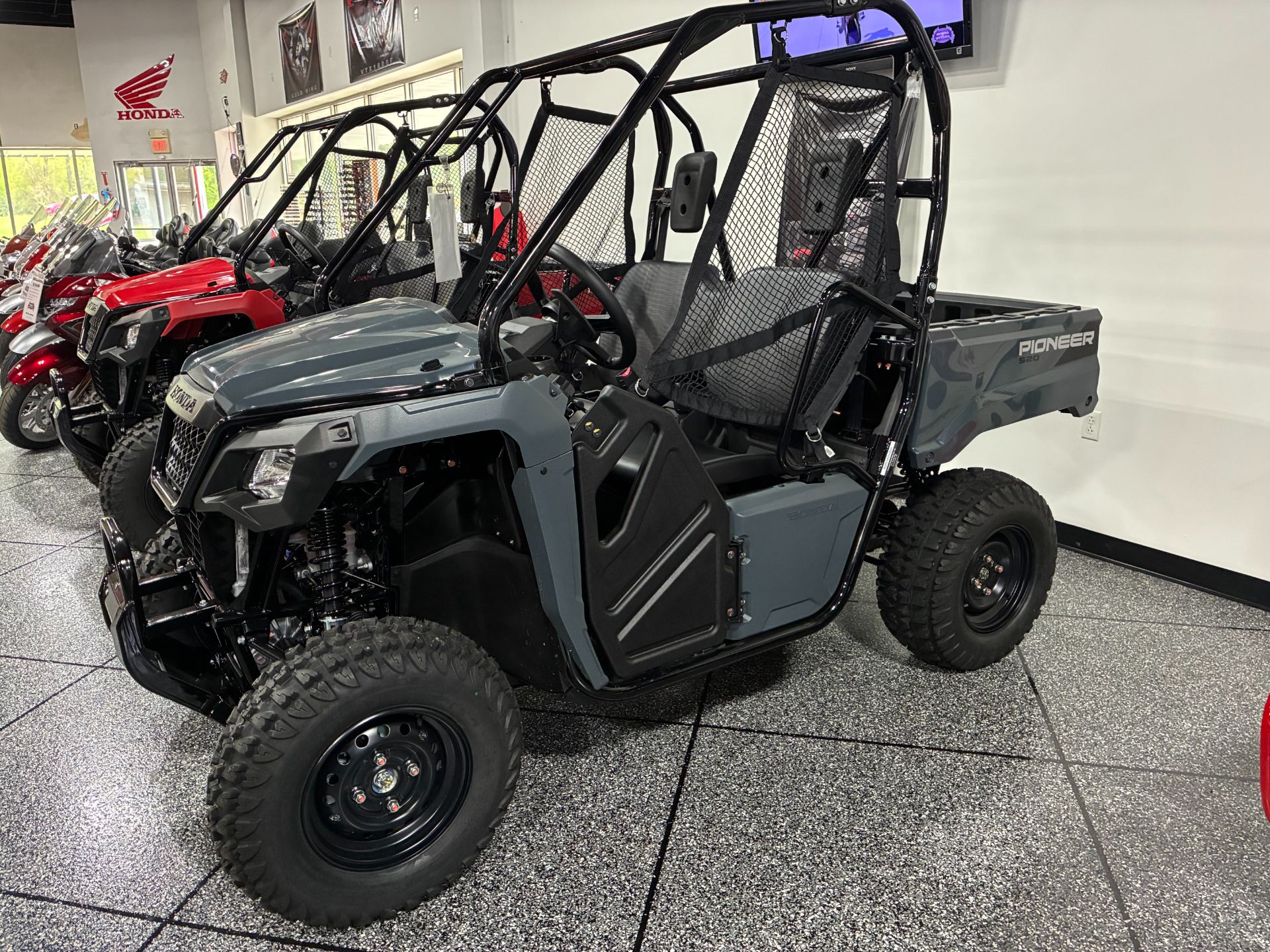 2025 Honda Pioneer 520 2
