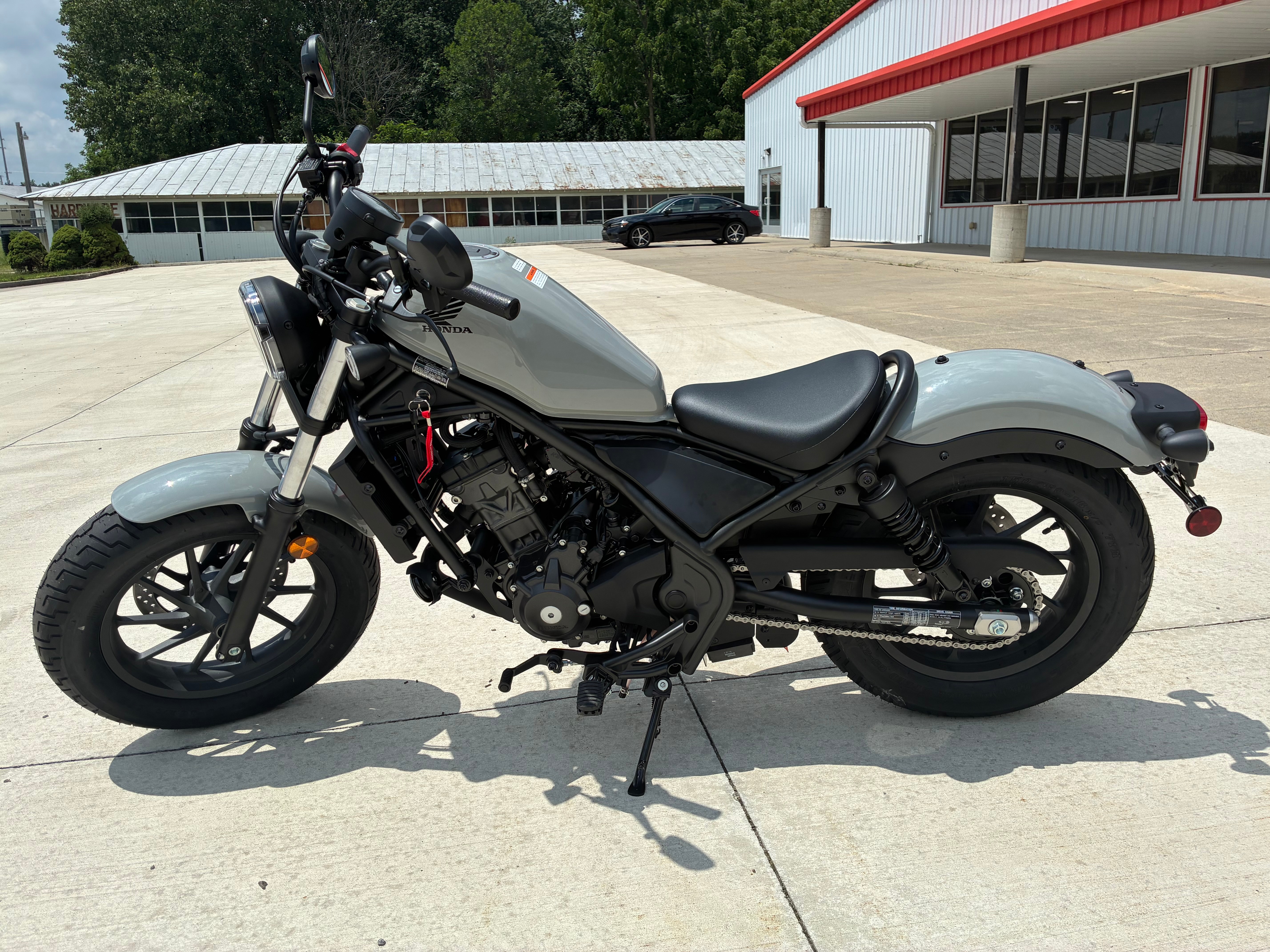 2026 Rebel 300 E-Clutch