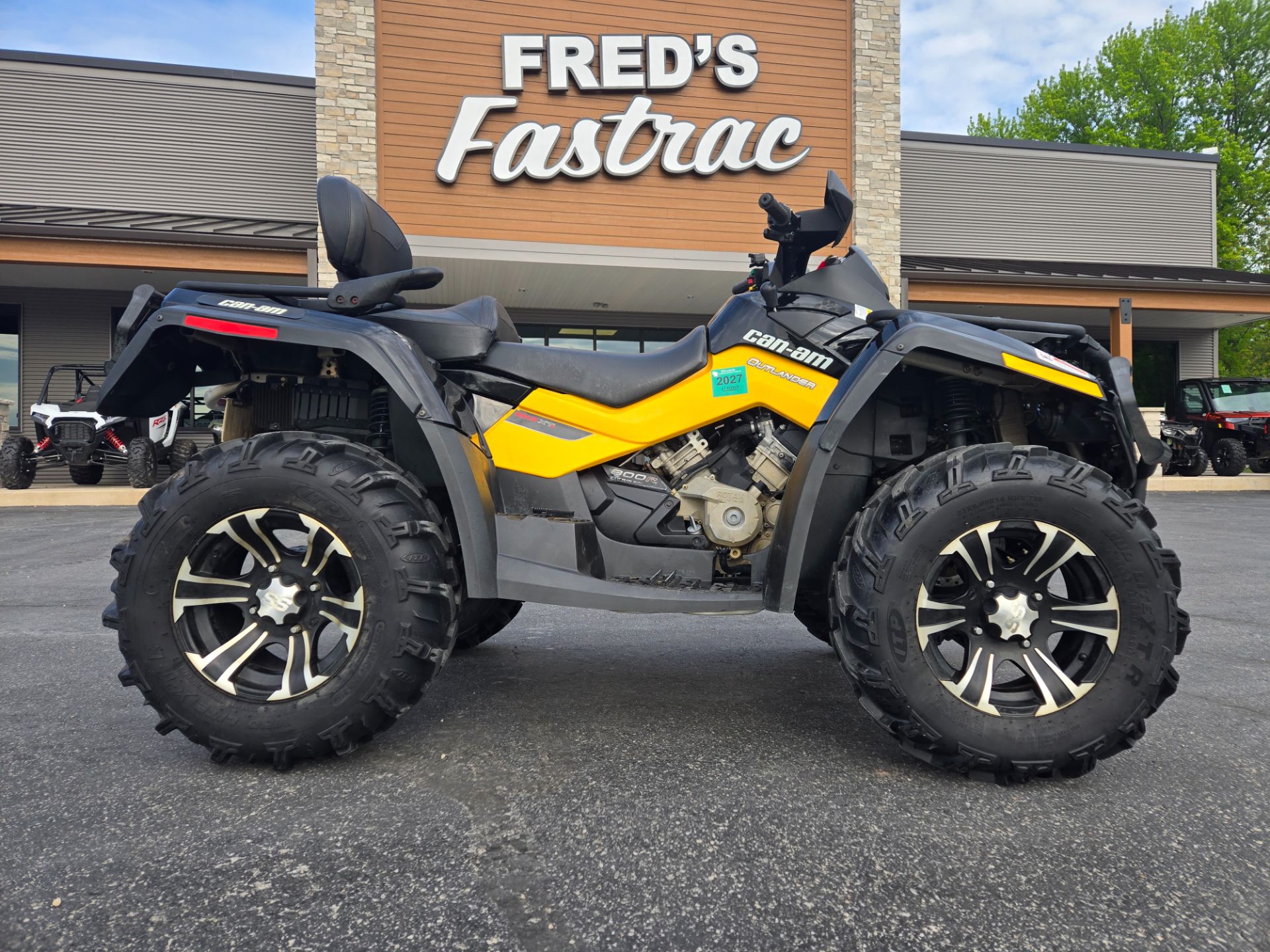 Used 2011 Can-Am Outlander™ MAX 800R XT-P ATVs in Fond Du