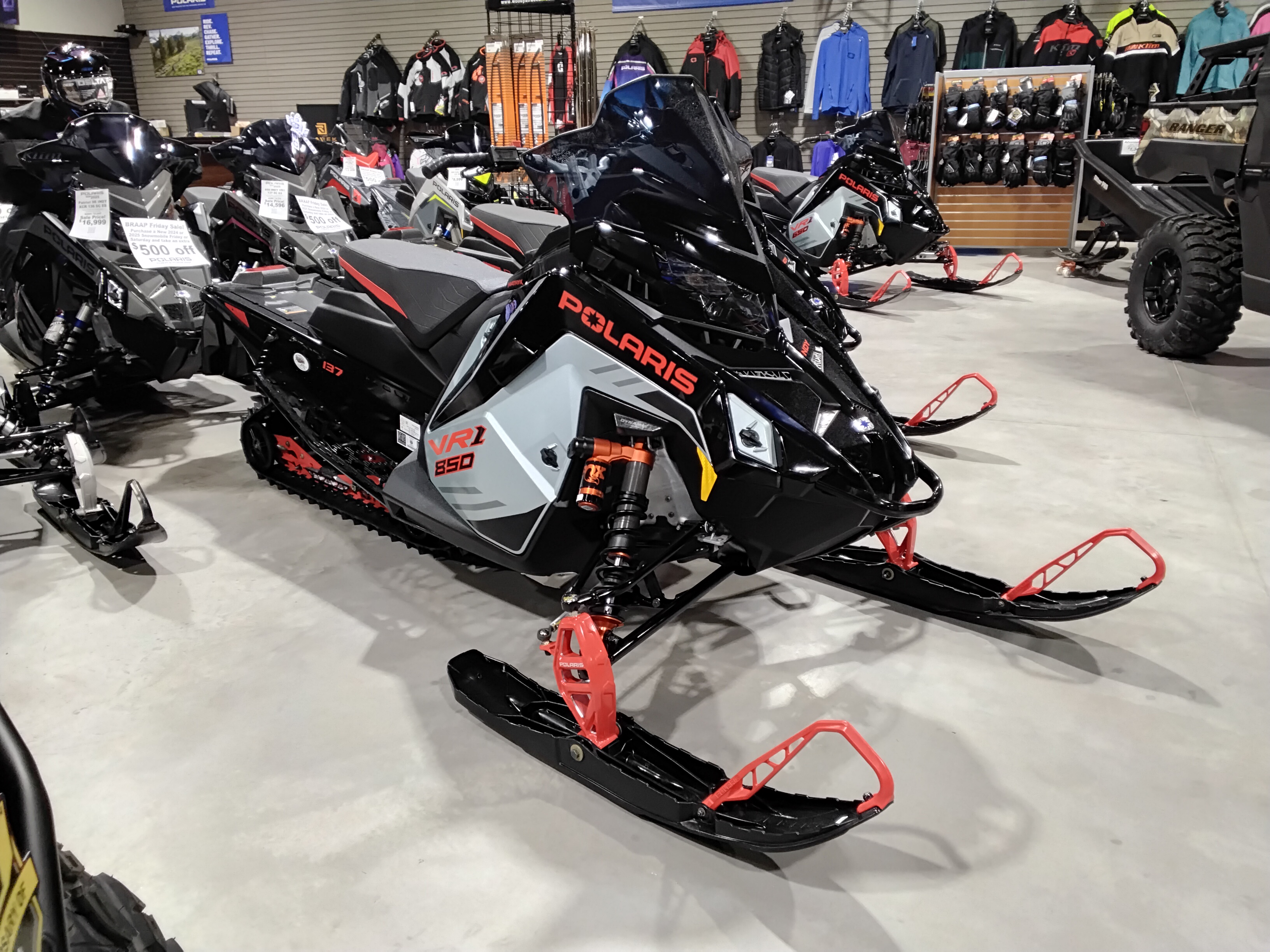 New 2026 Polaris 850 INDY VR1 137 Dynamix SC ES Snowmobiles in Fond Du ...