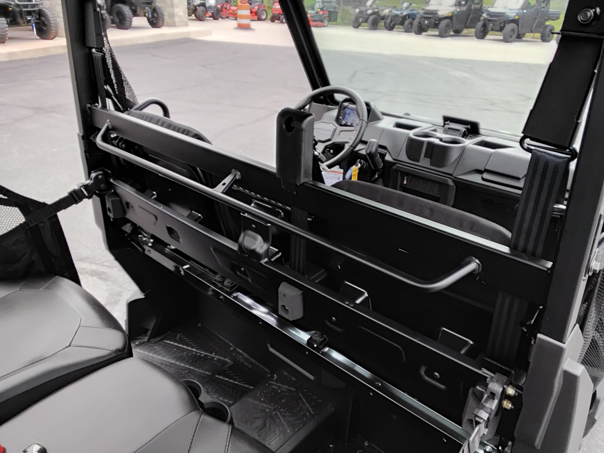 2027 Polaris Ranger Crew 1000 Premium 8