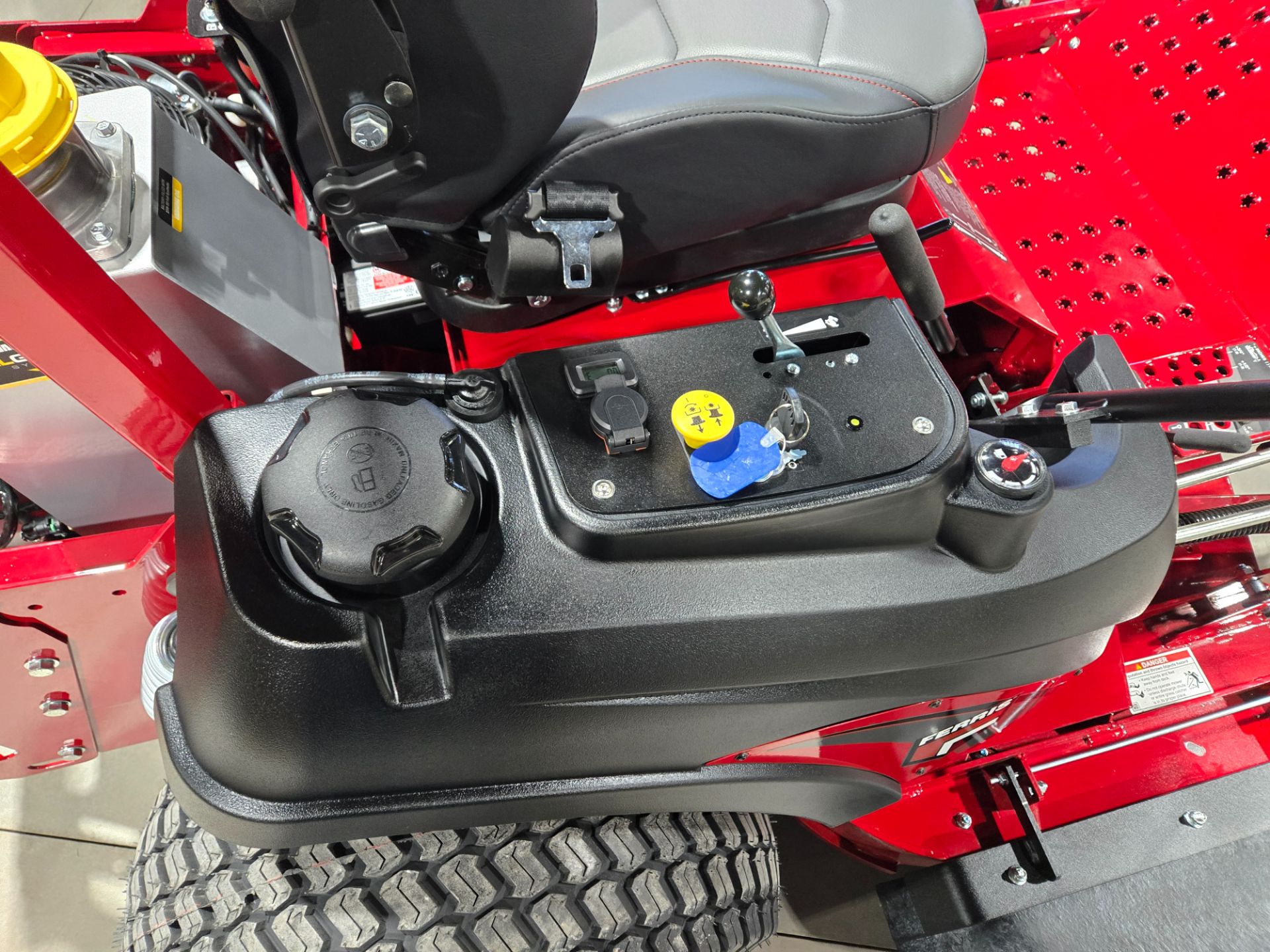 2025  ISX 3300 60 in. Vanguard BIG BLOCK EFI ETC with Oi 5