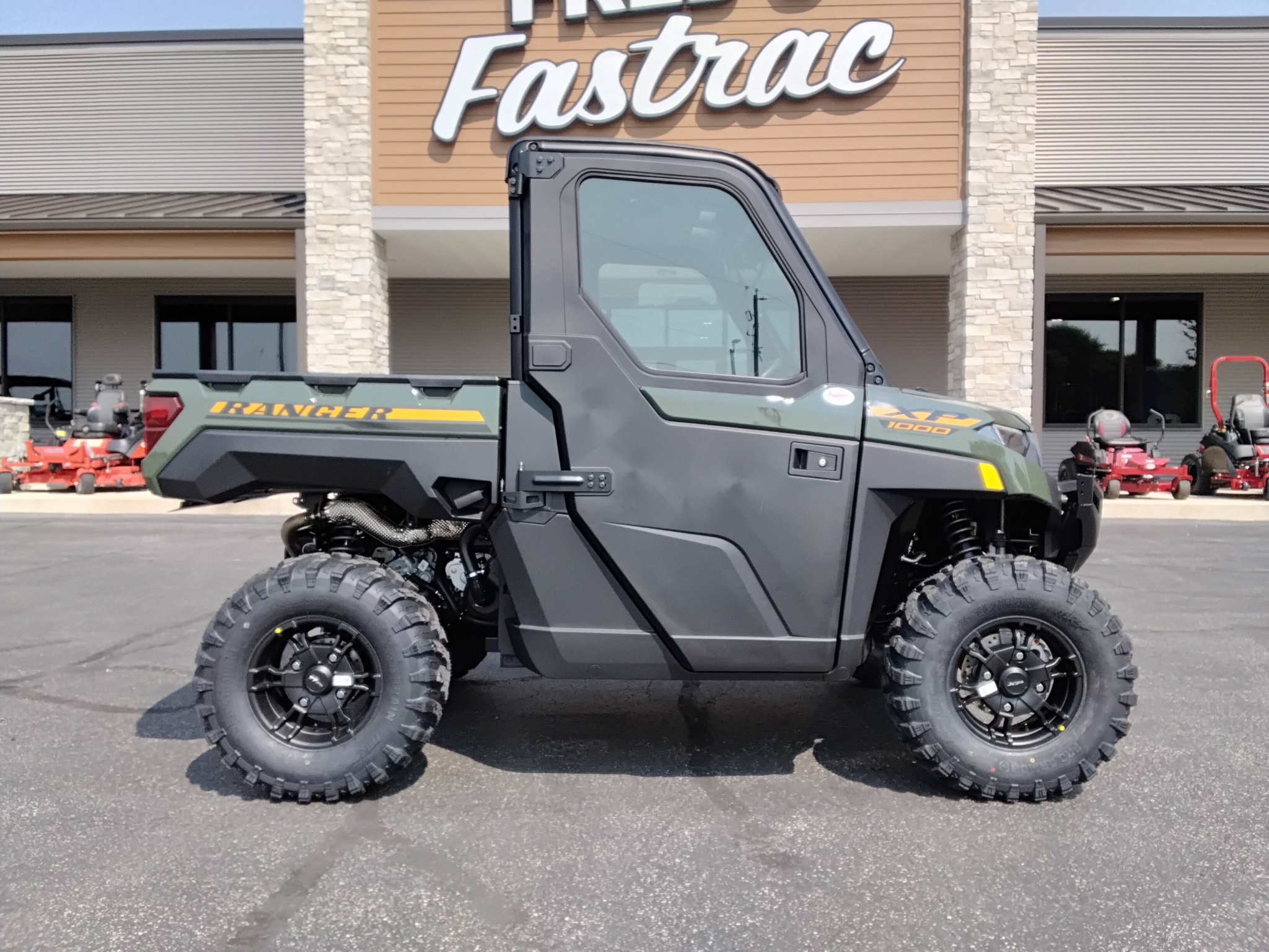 2027 Polaris Ranger XP 1000 NorthStar Ultimate 1