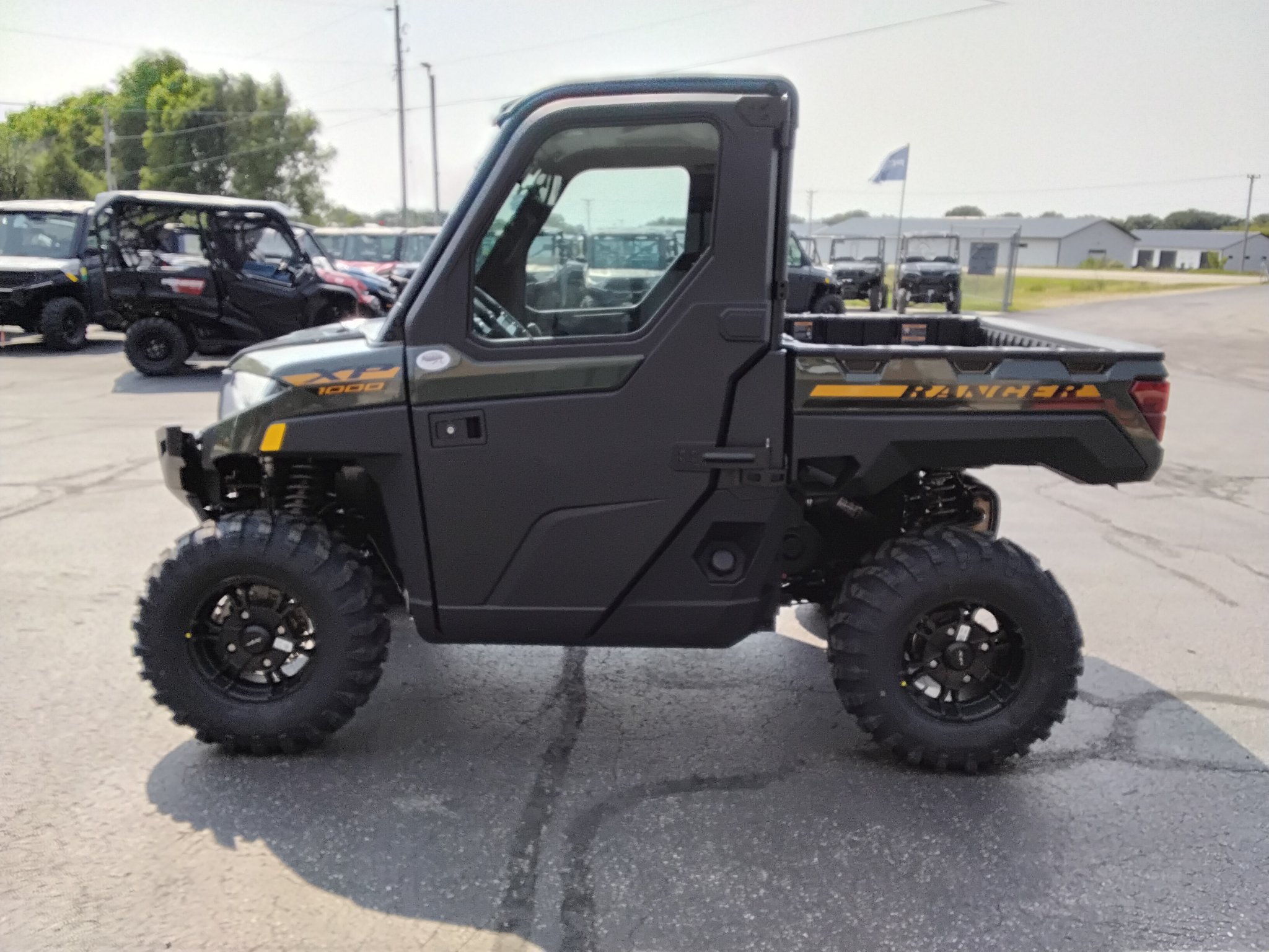 2027 Polaris Ranger XP 1000 NorthStar Ultimate 3