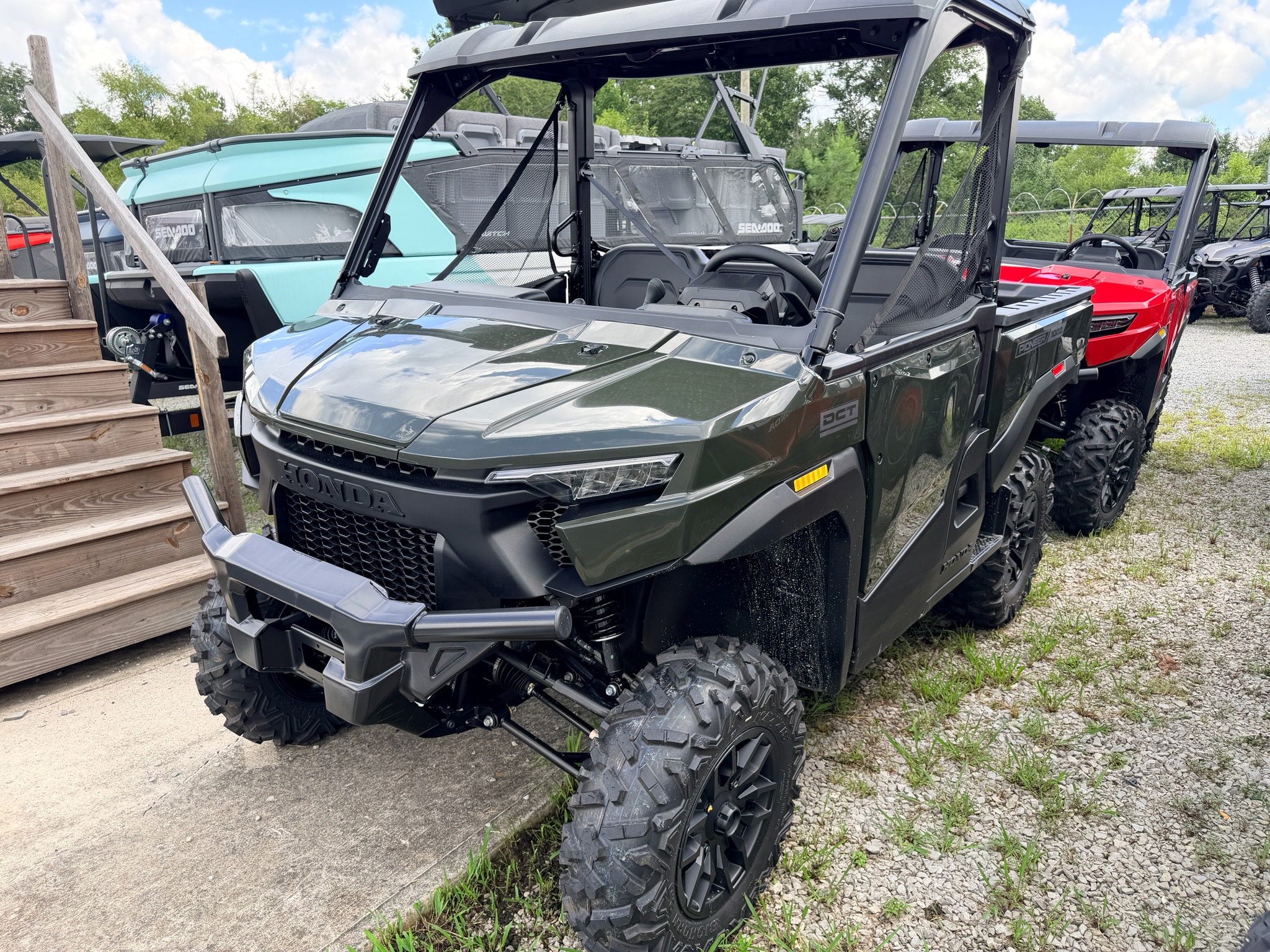 2026 Honda Pioneer 1000 Deluxe 2