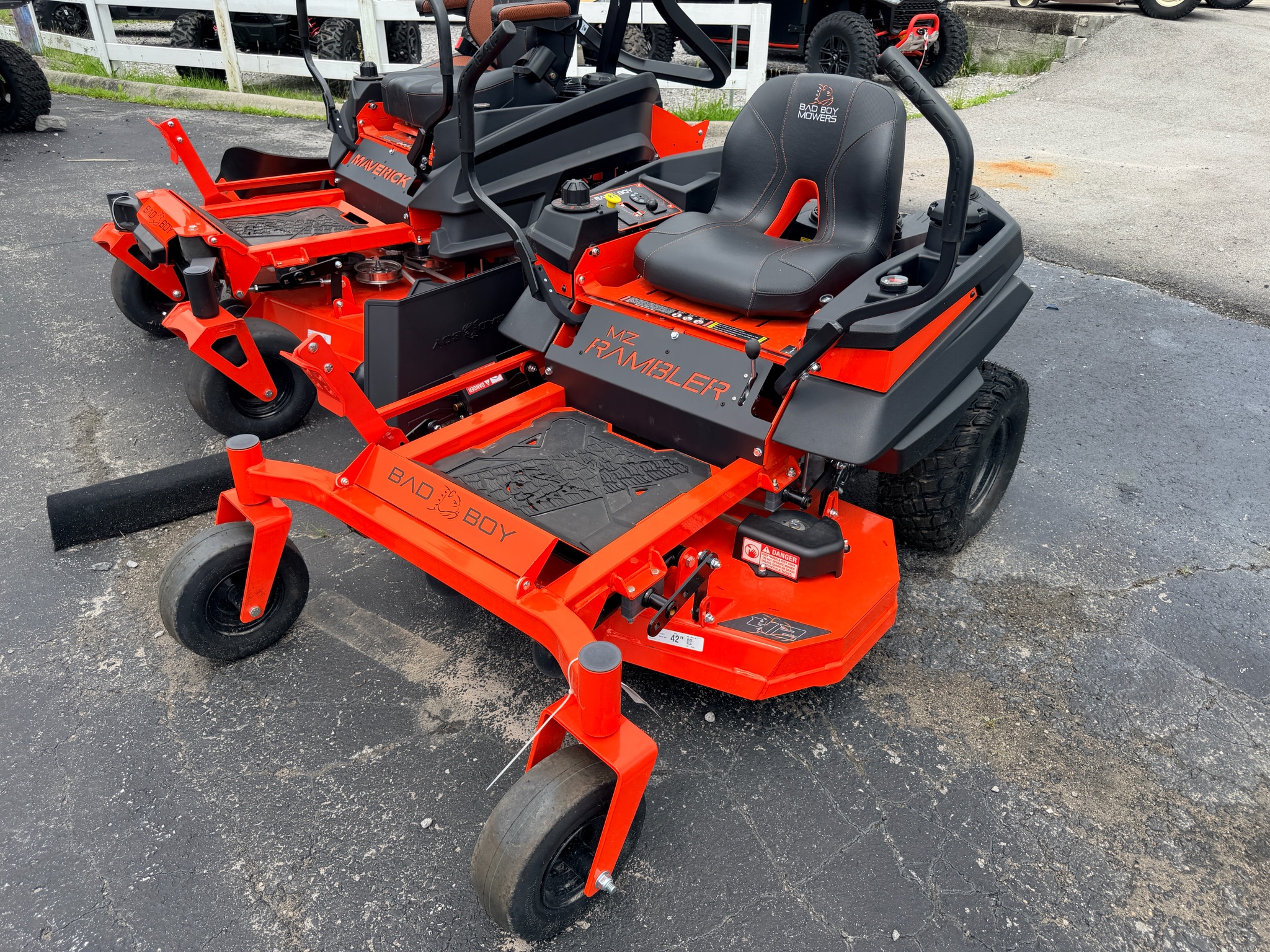 New Bad Boy Mowers MZ Rambler 42 in. Briggs EX1900 19 hp Orange