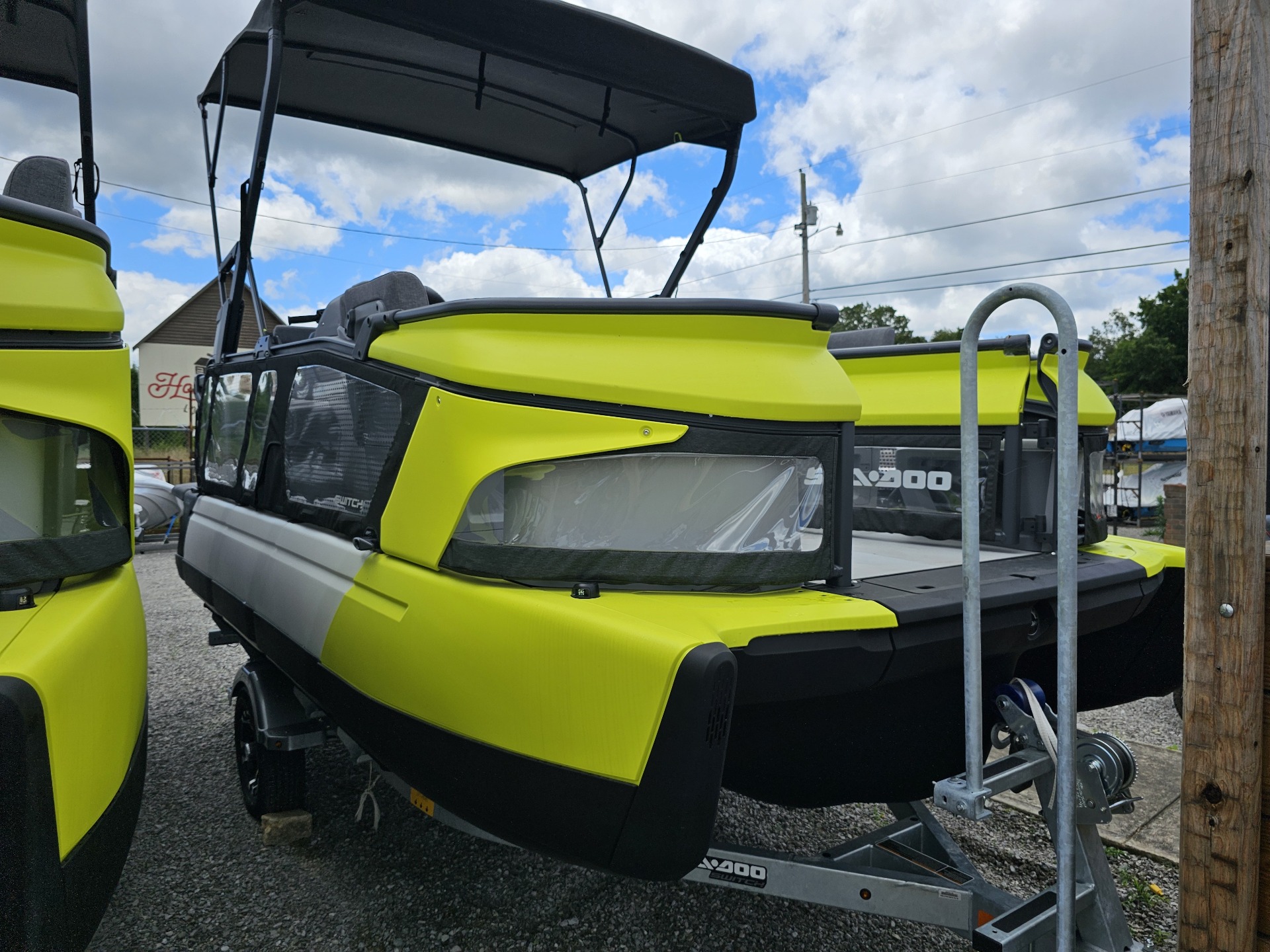 New 2024 Sea-Doo Switch Cruise 18 - 130 hp Neon Yellow