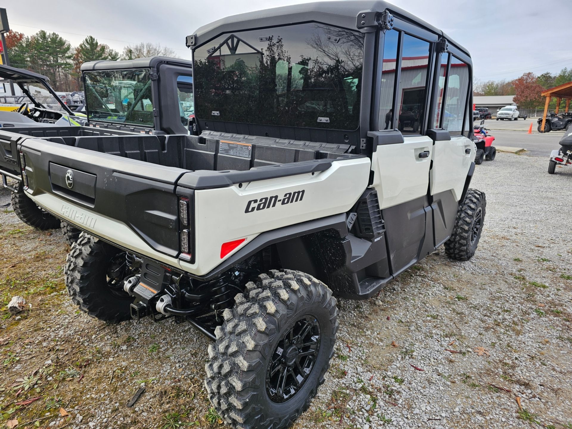 2026 Can-Am™ Defender MAX Limited HD11 5