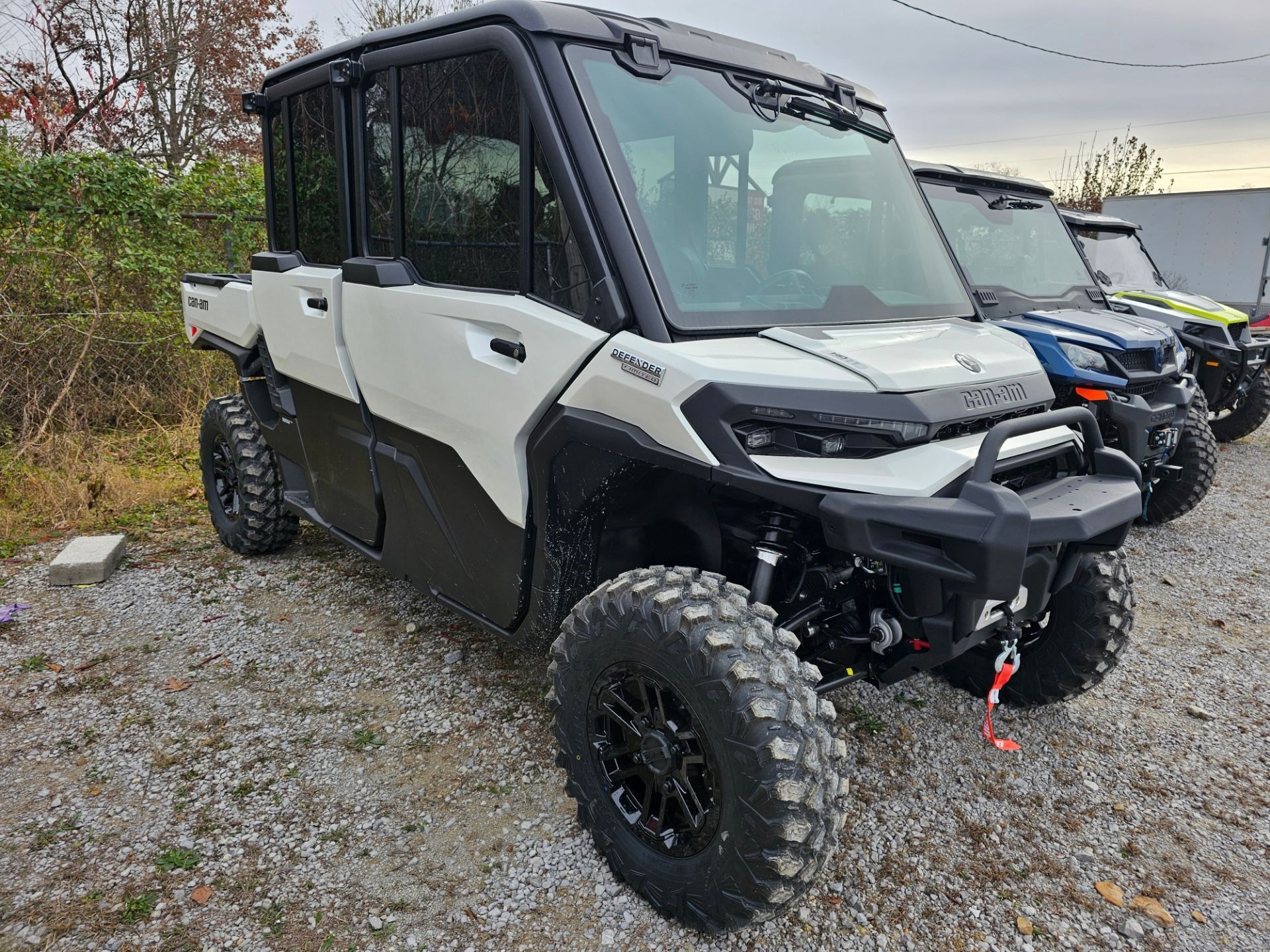 2026 Can-Am™ Defender MAX Limited HD11 1