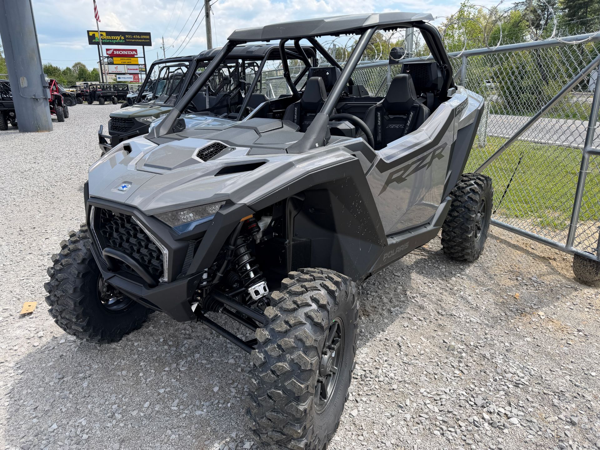 2026 Polaris RZR photo 2