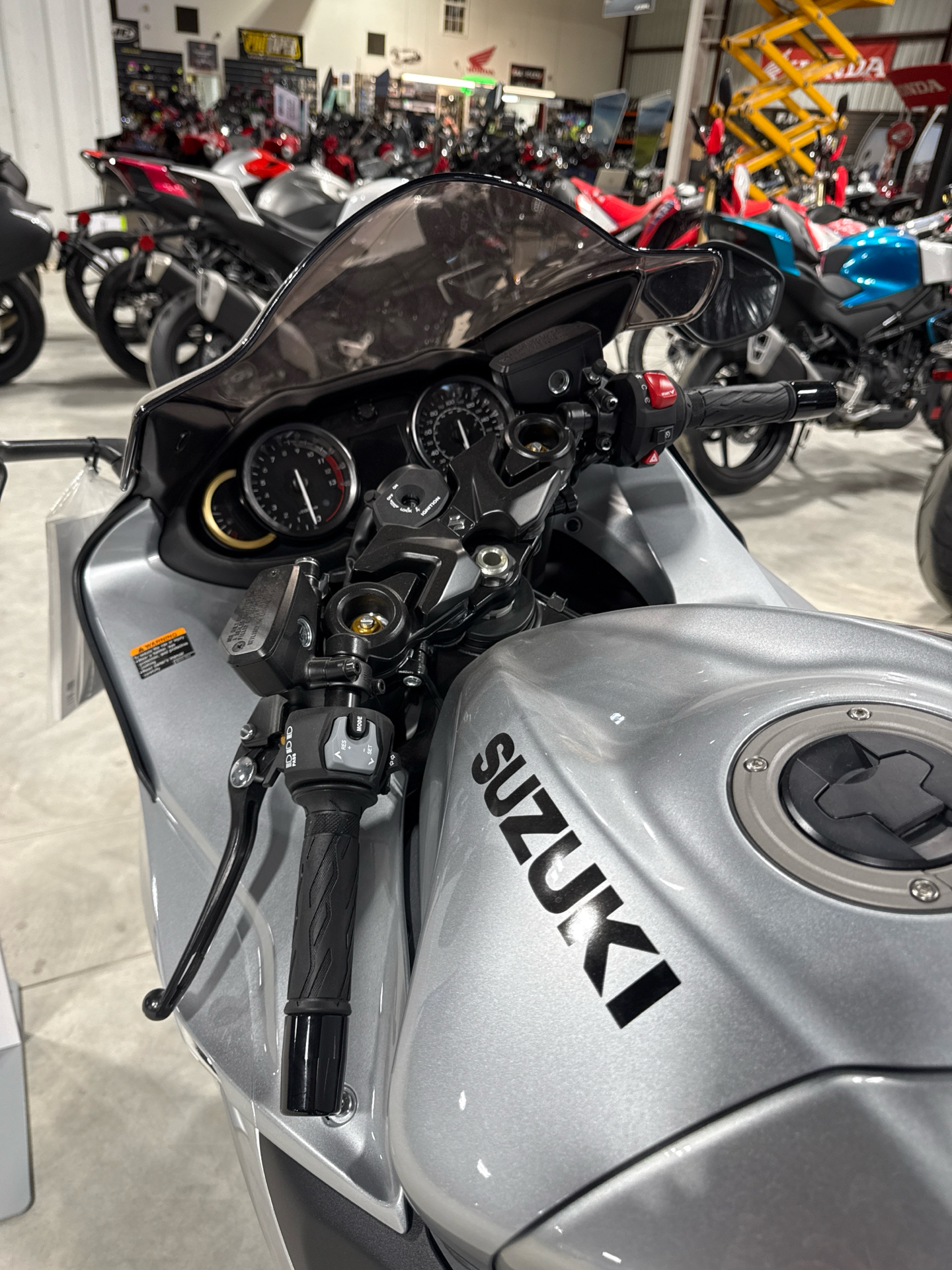 2025 Suzuki Hayabusa 7