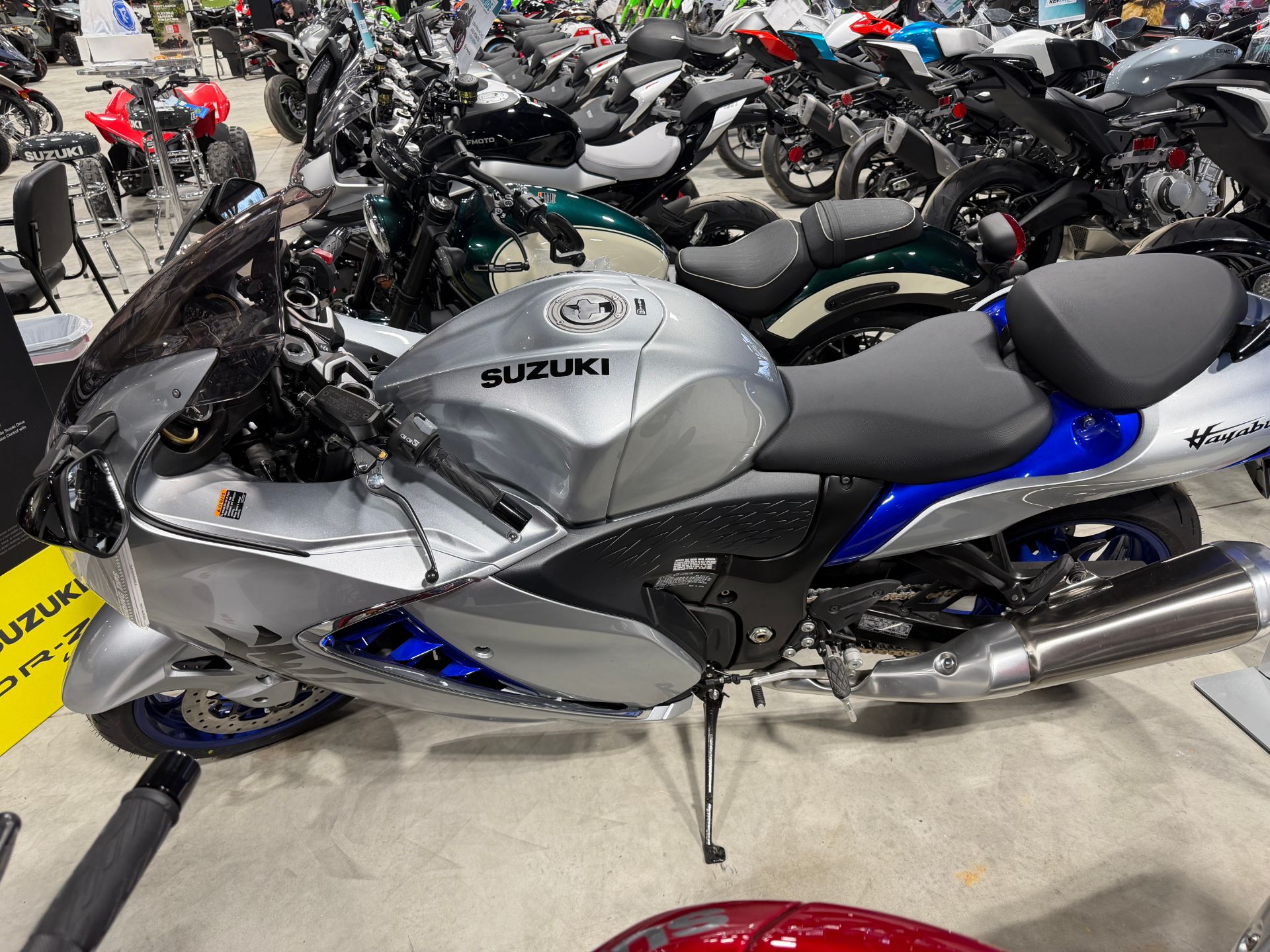 2025 Suzuki Hayabusa 8