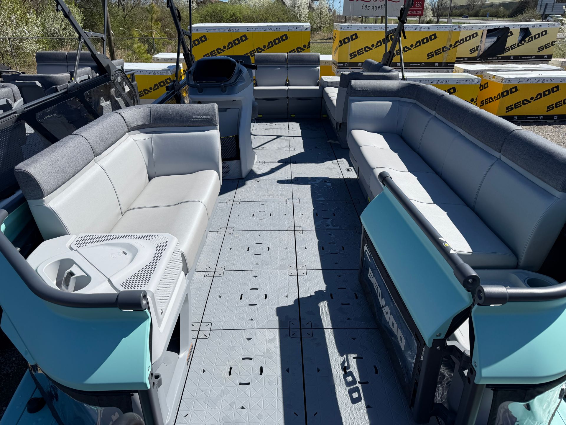 New 2026 Sea-Doo Switch Cruise 21 - 300 hp - Tech Neo Mint